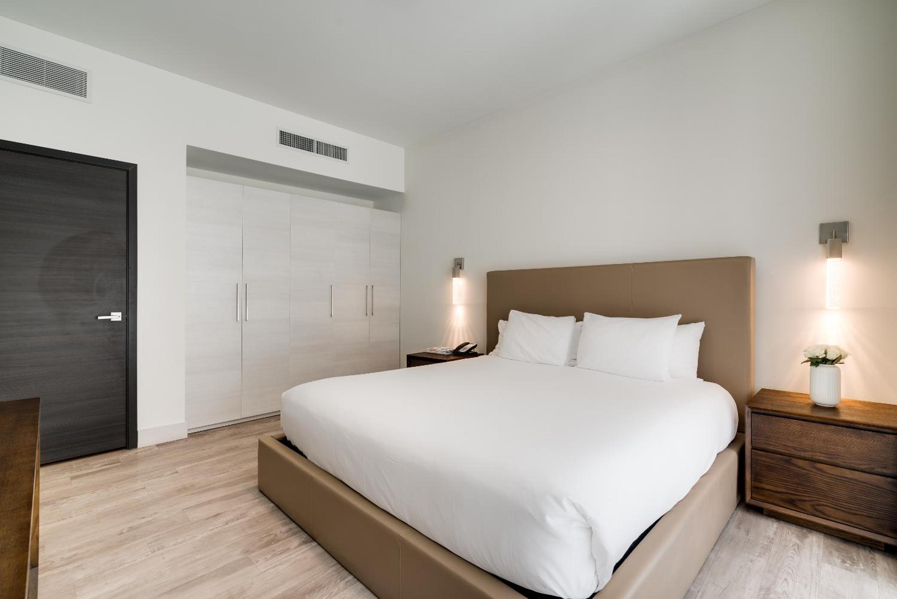 Costa Hollywood Beach Resort - An All Suite Hotel