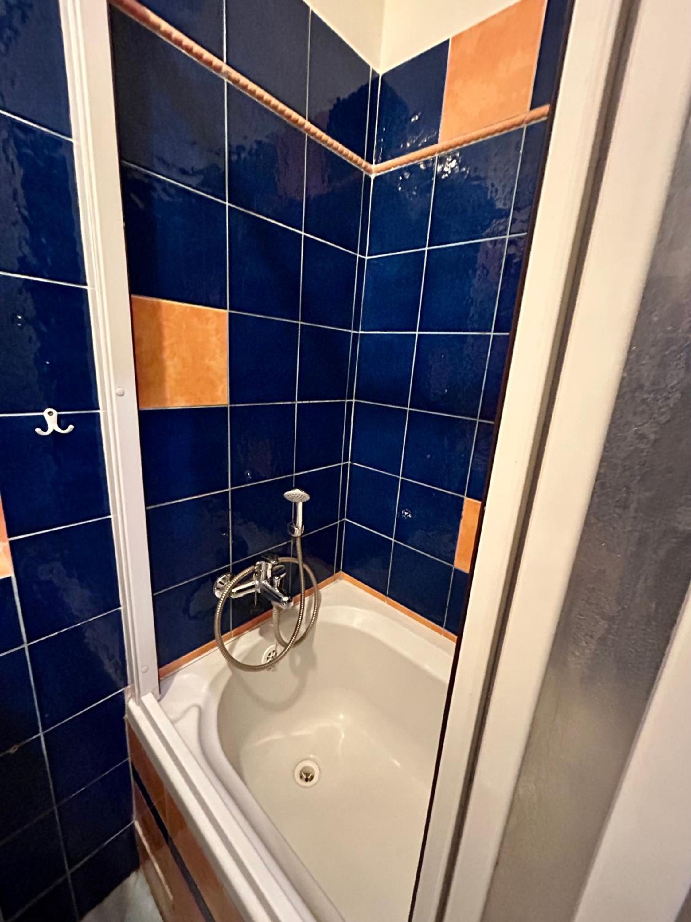 PARTY HOUSE PRAGUE - Apartments Ve Smečkách 18, CITY CENTER!!