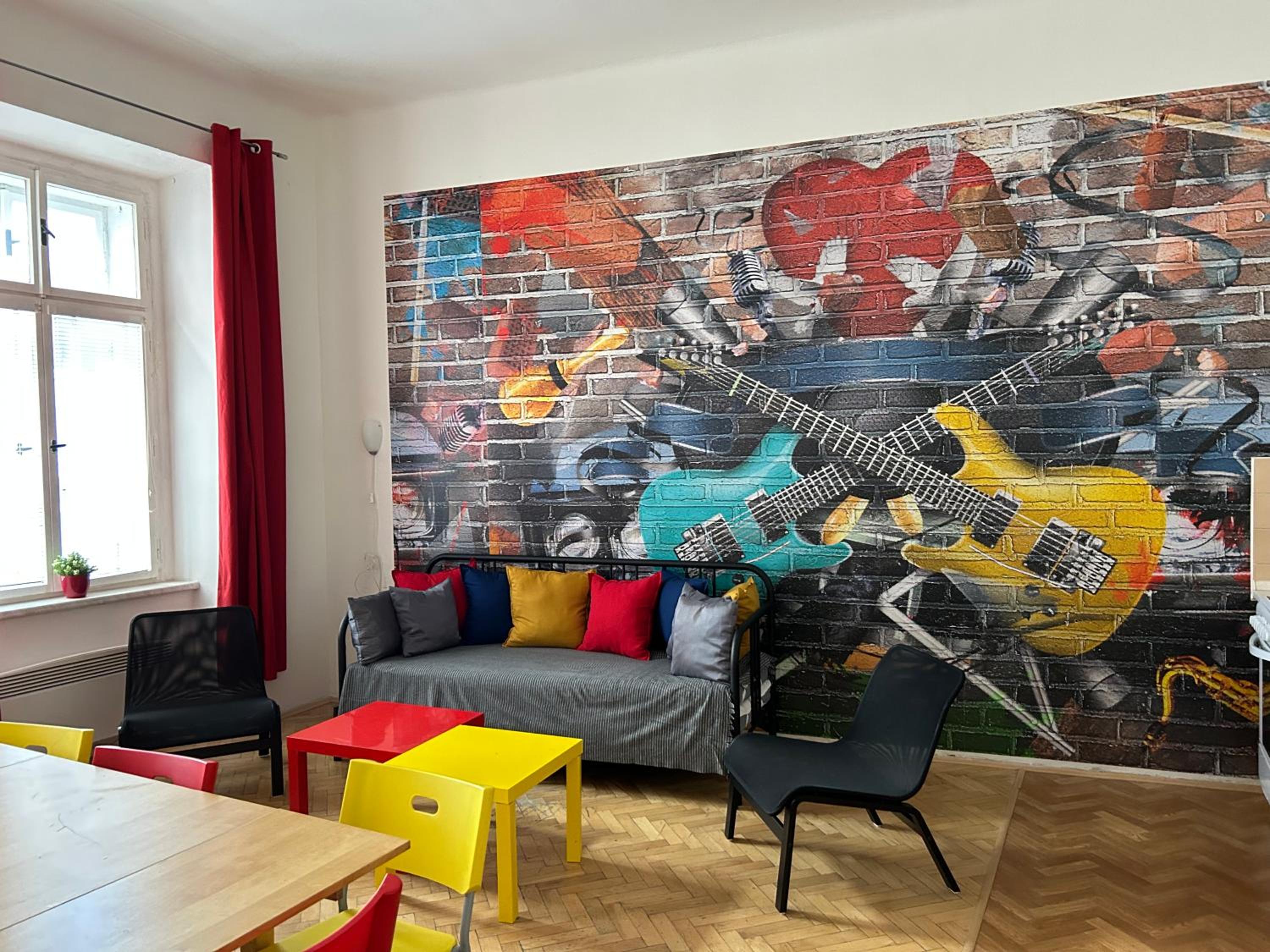 PARTY HOUSE PRAGUE - Apartments Ve Smečkách 18, CITY CENTER!!