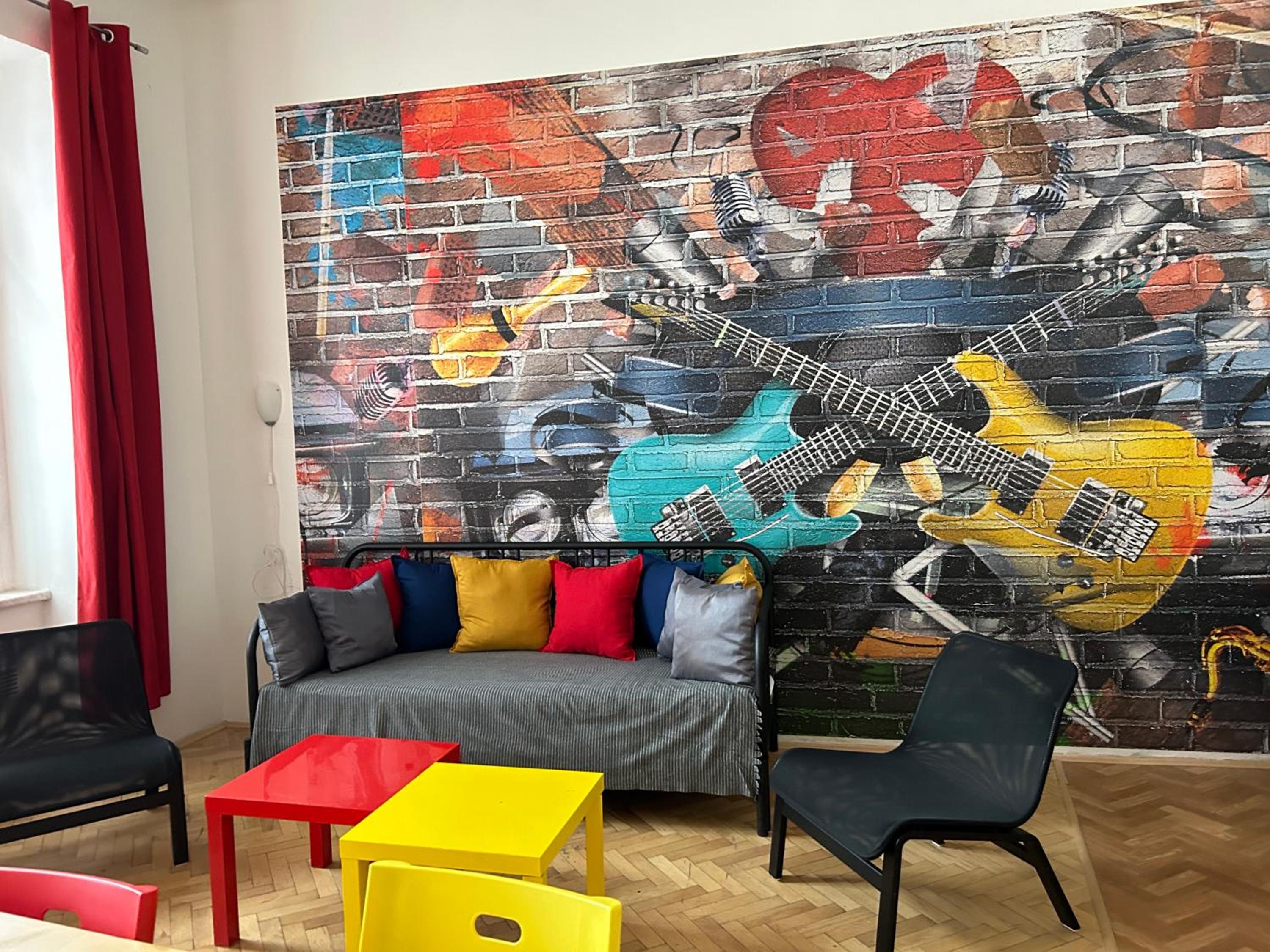 PARTY HOUSE PRAGUE - Apartments Ve Smečkách 18, CITY CENTER!!