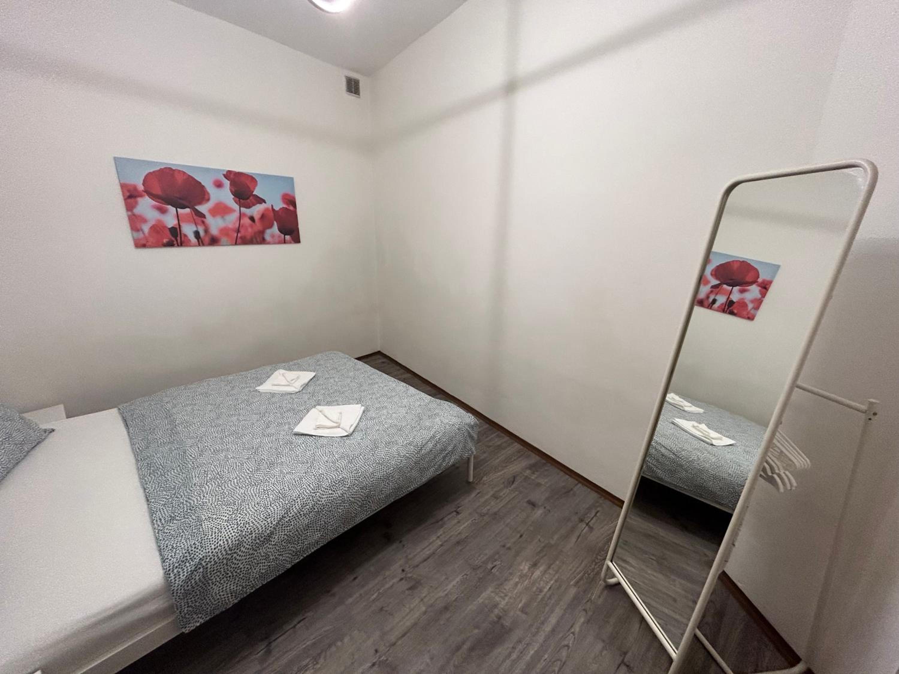 PARTY HOUSE PRAGUE - Apartments Ve Smečkách 18, CITY CENTER!!