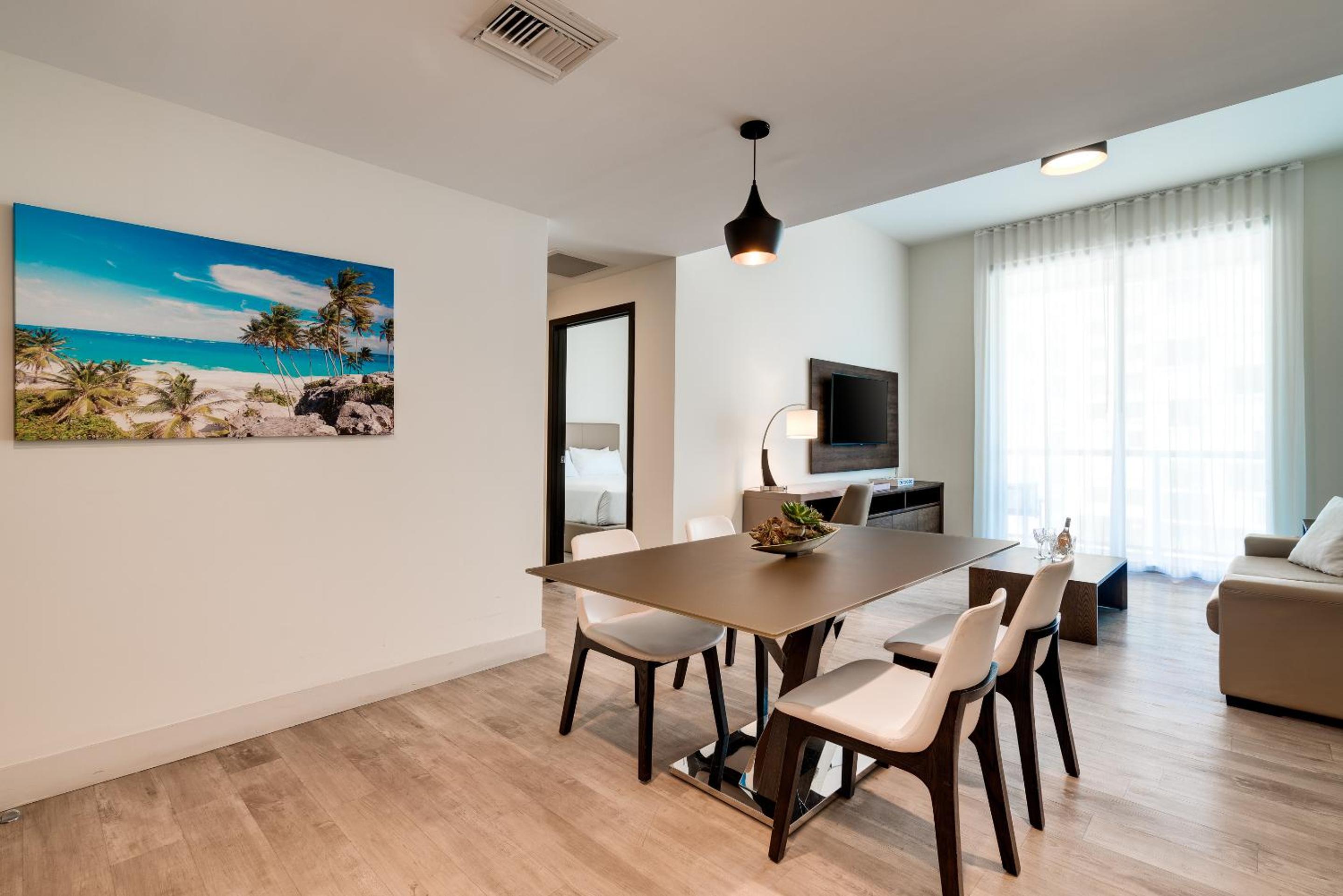 Costa Hollywood Beach Resort - An All Suite Hotel