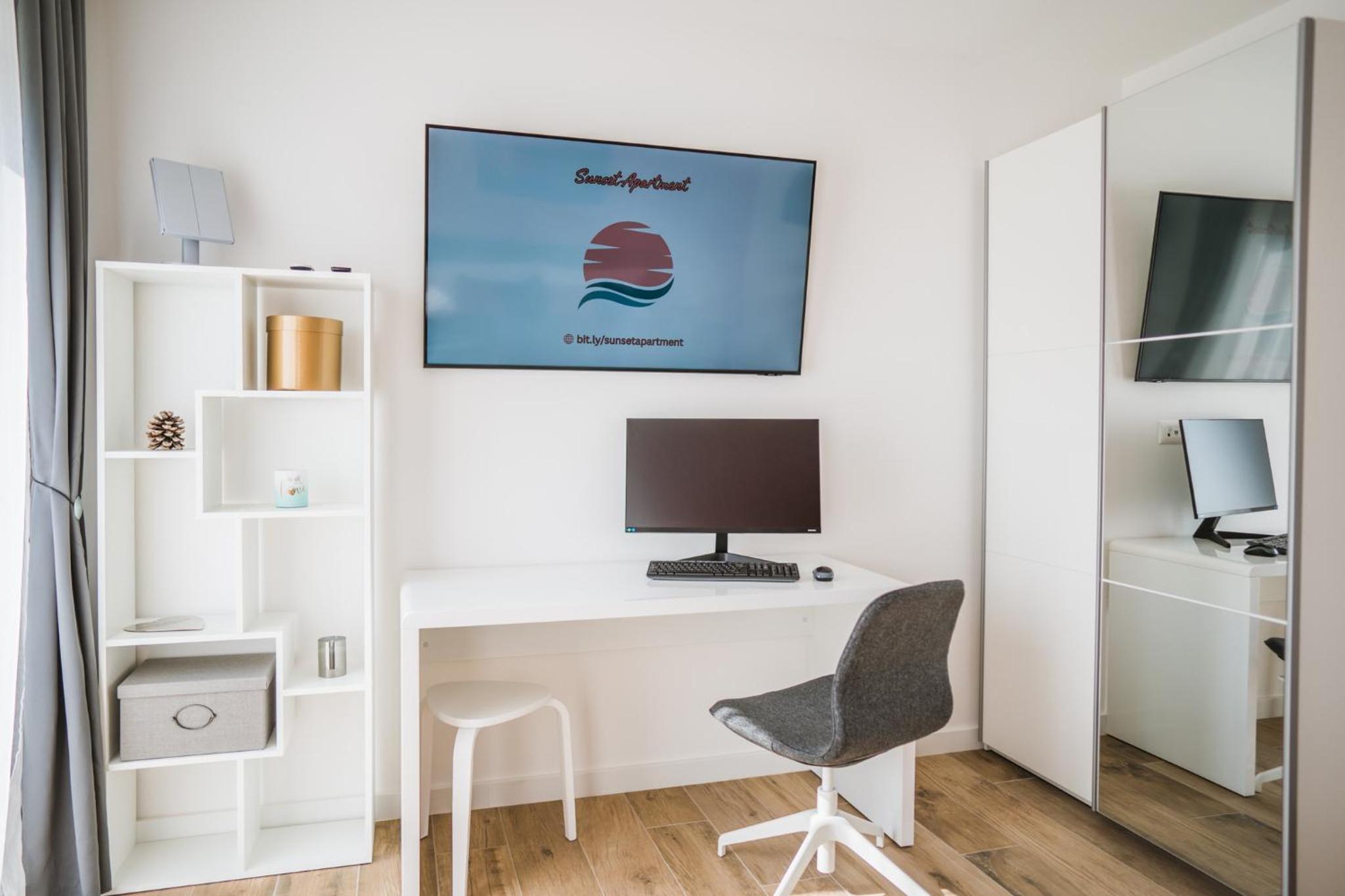 Sunset Apartment photo 5