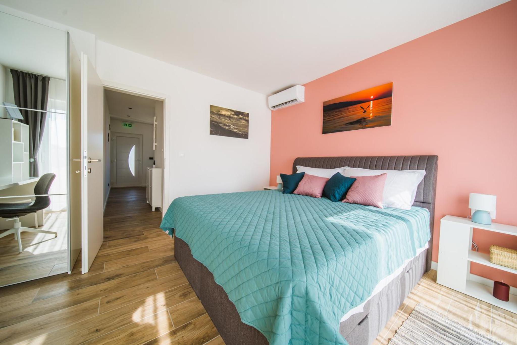Sunset Apartment photo 2