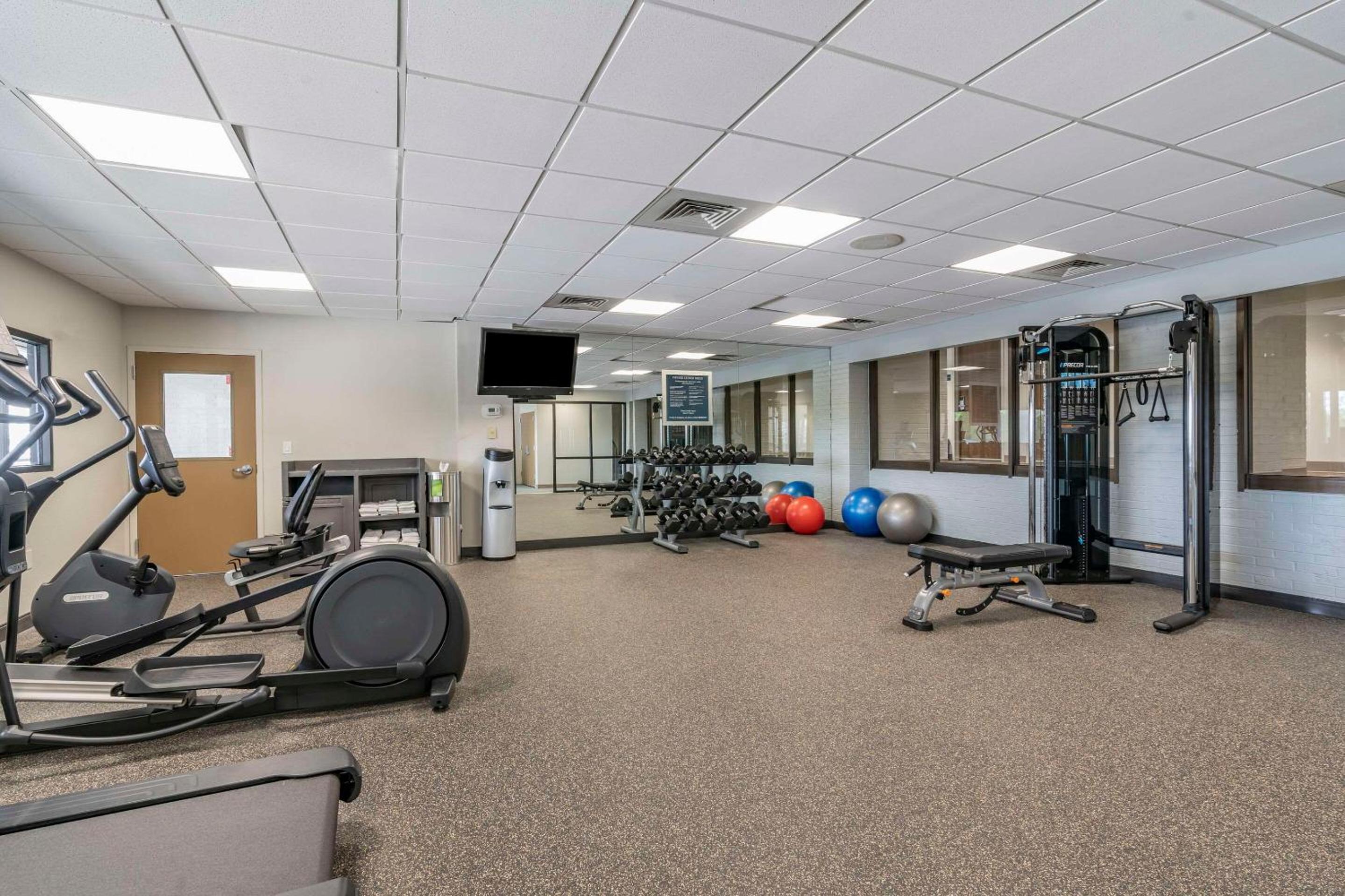 Lexington Vacations - Quality Inn Lexington -Horse Park - Property Image 7