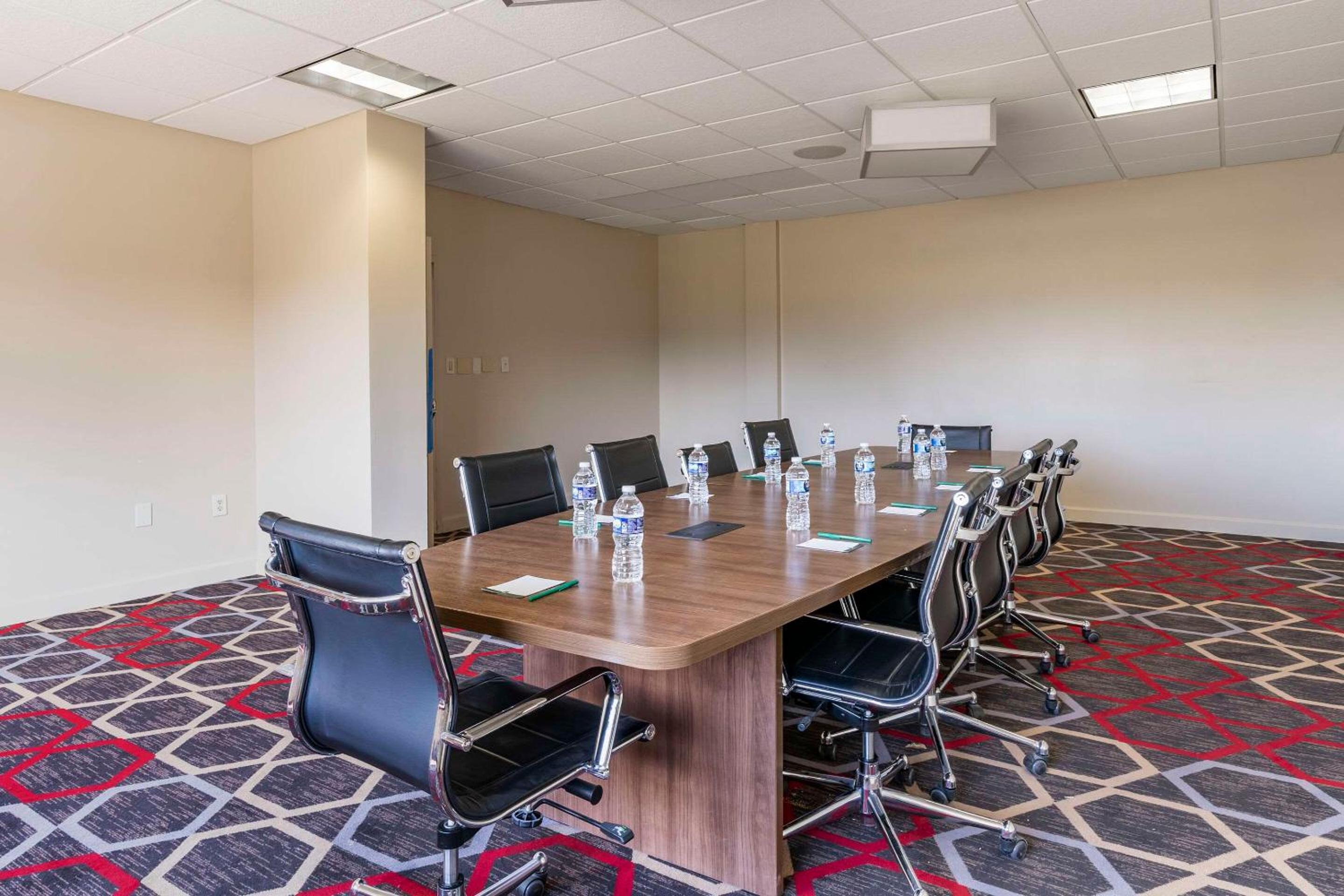 Lexington Vacations - Quality Inn Lexington -Horse Park - Property Image 9