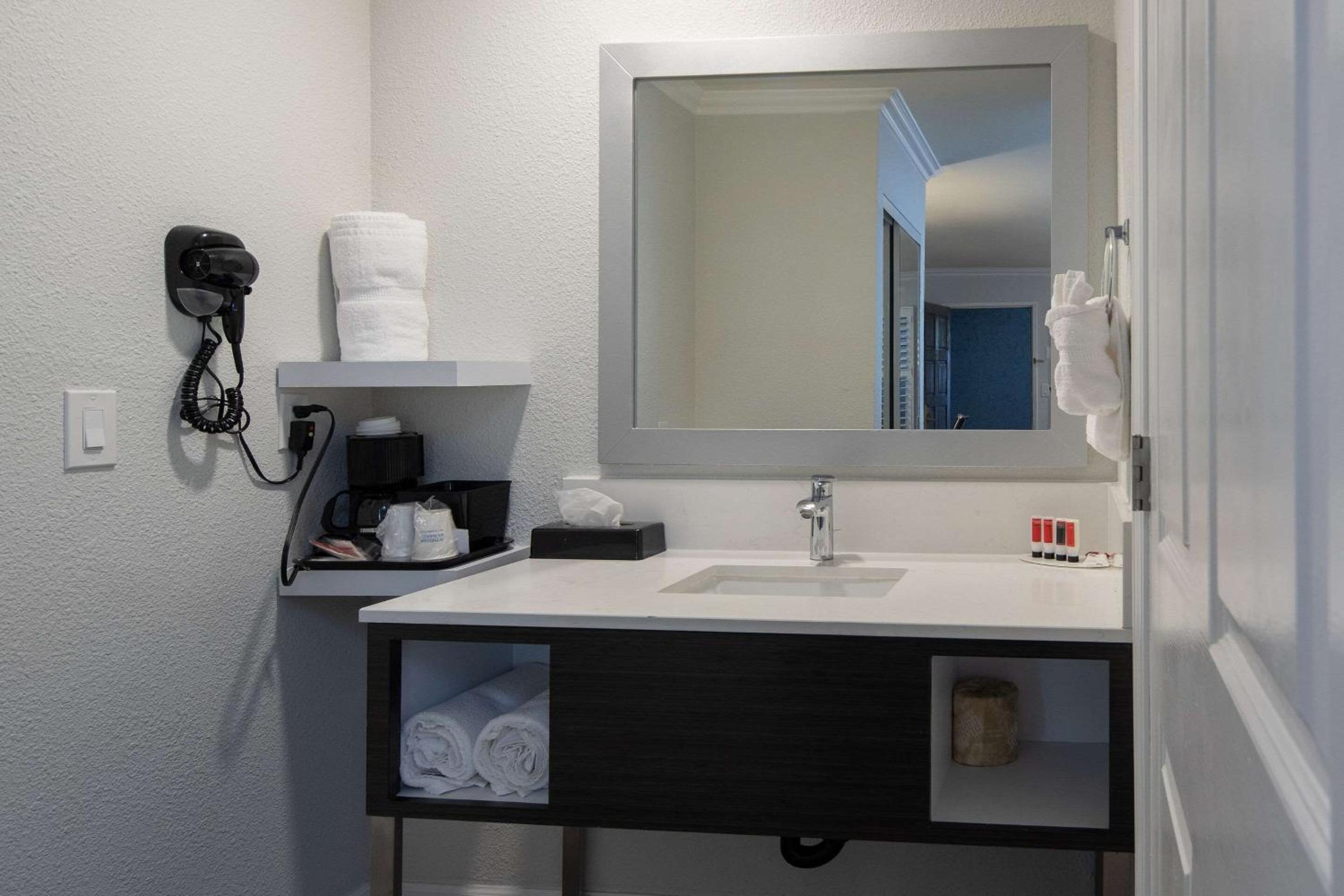 Rodeway Inn Milpitas near Great Mall - Property Image 32