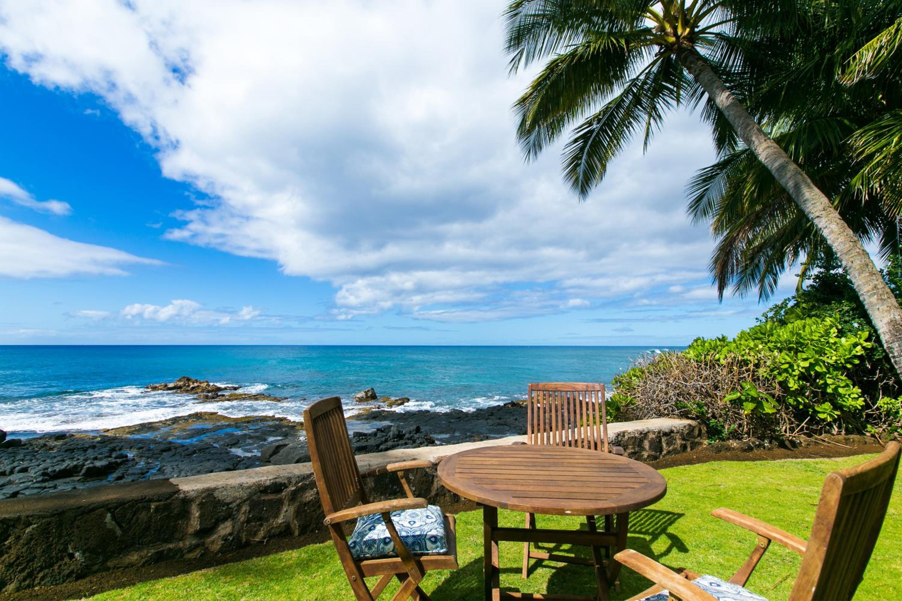 Classic 3br Oceanfront Cottage - Alekona Kauai view 5