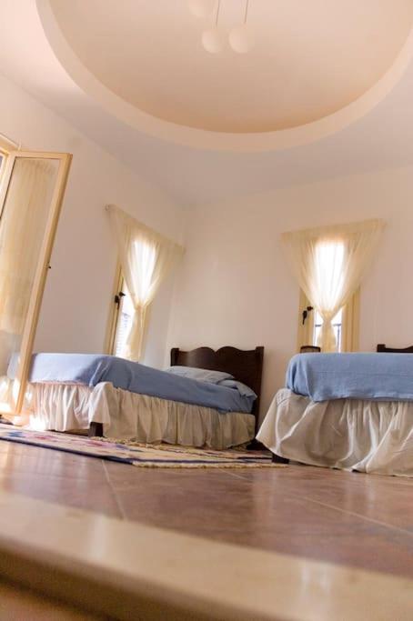 Sandorini Villa for Rent