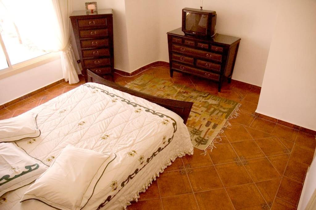 Sandorini Villa for Rent