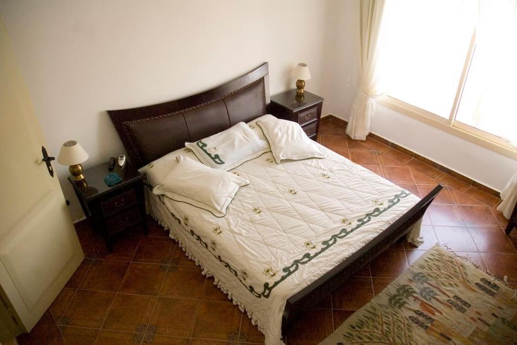 Sandorini Villa for Rent