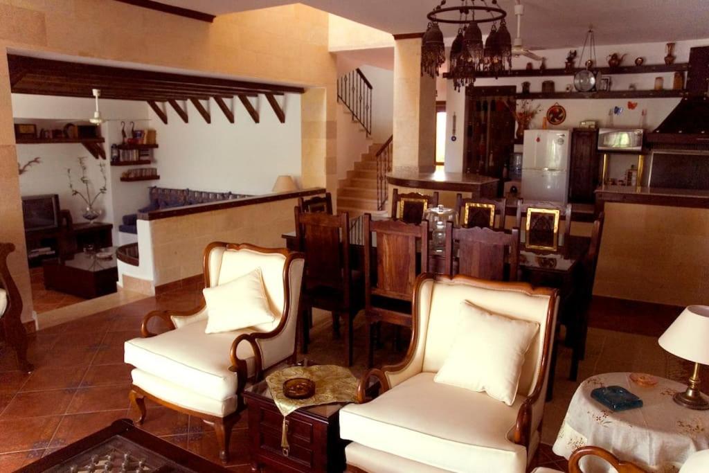 Sandorini Villa for Rent