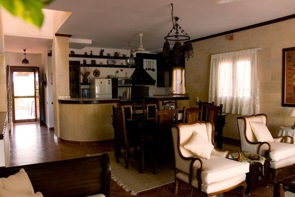 Sandorini Villa for Rent