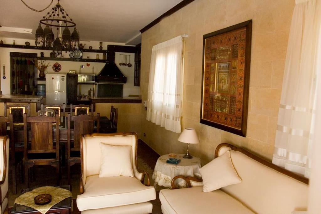 Sandorini Villa for Rent