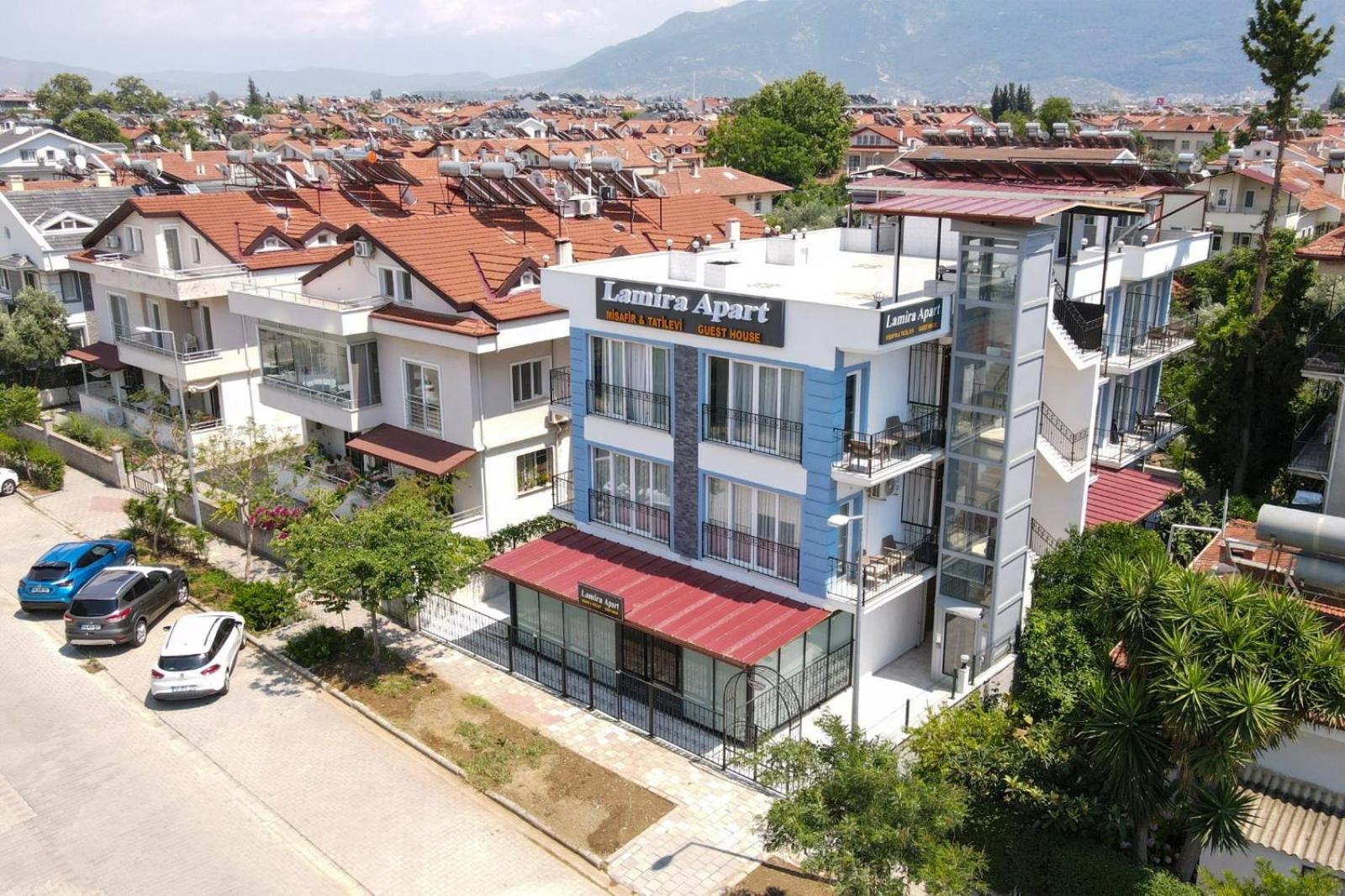 Lamira Apart Holiday&Guest House view 2