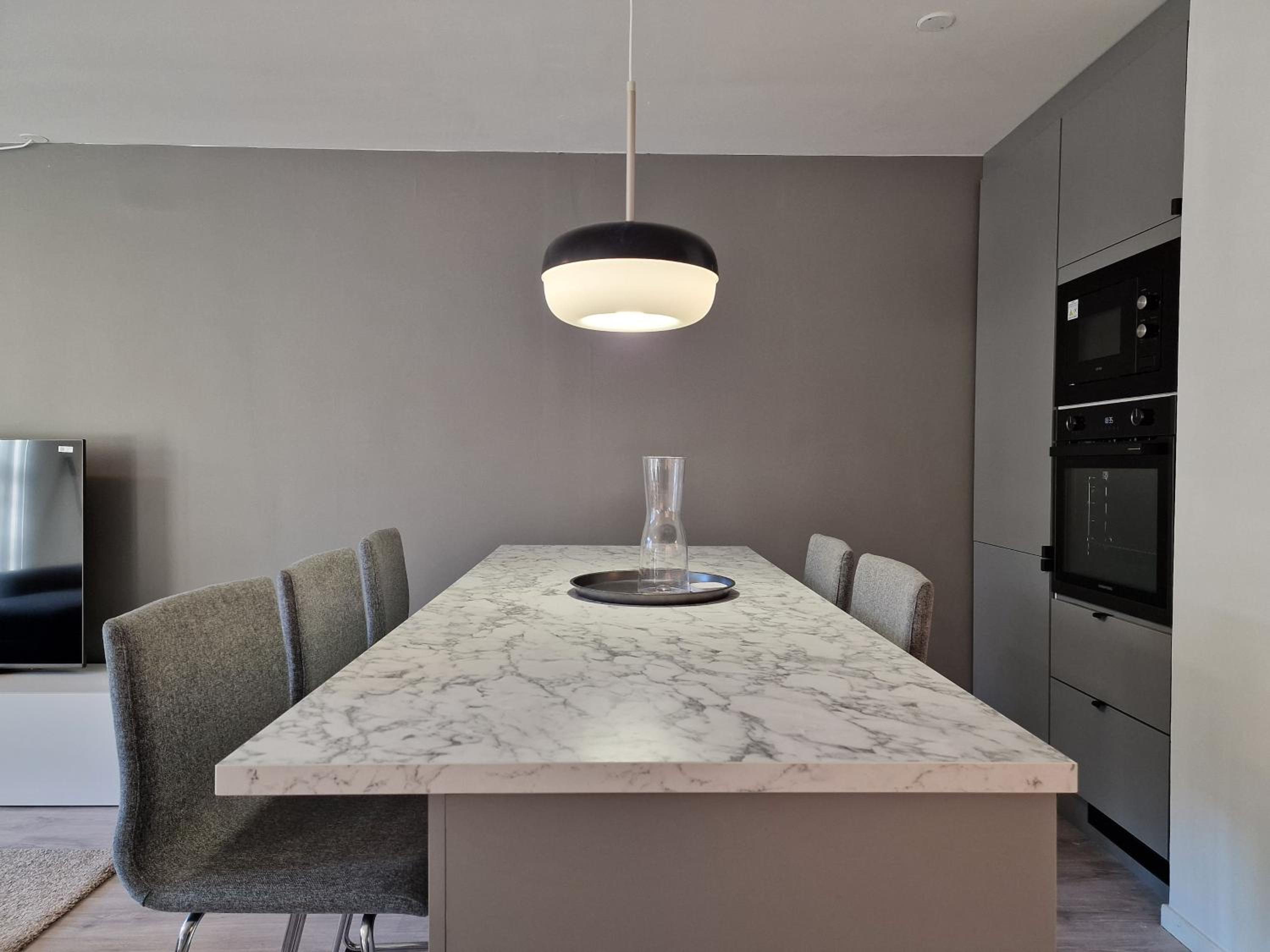 Modern and Central Apartment, 6 mins to Oslo City view 4