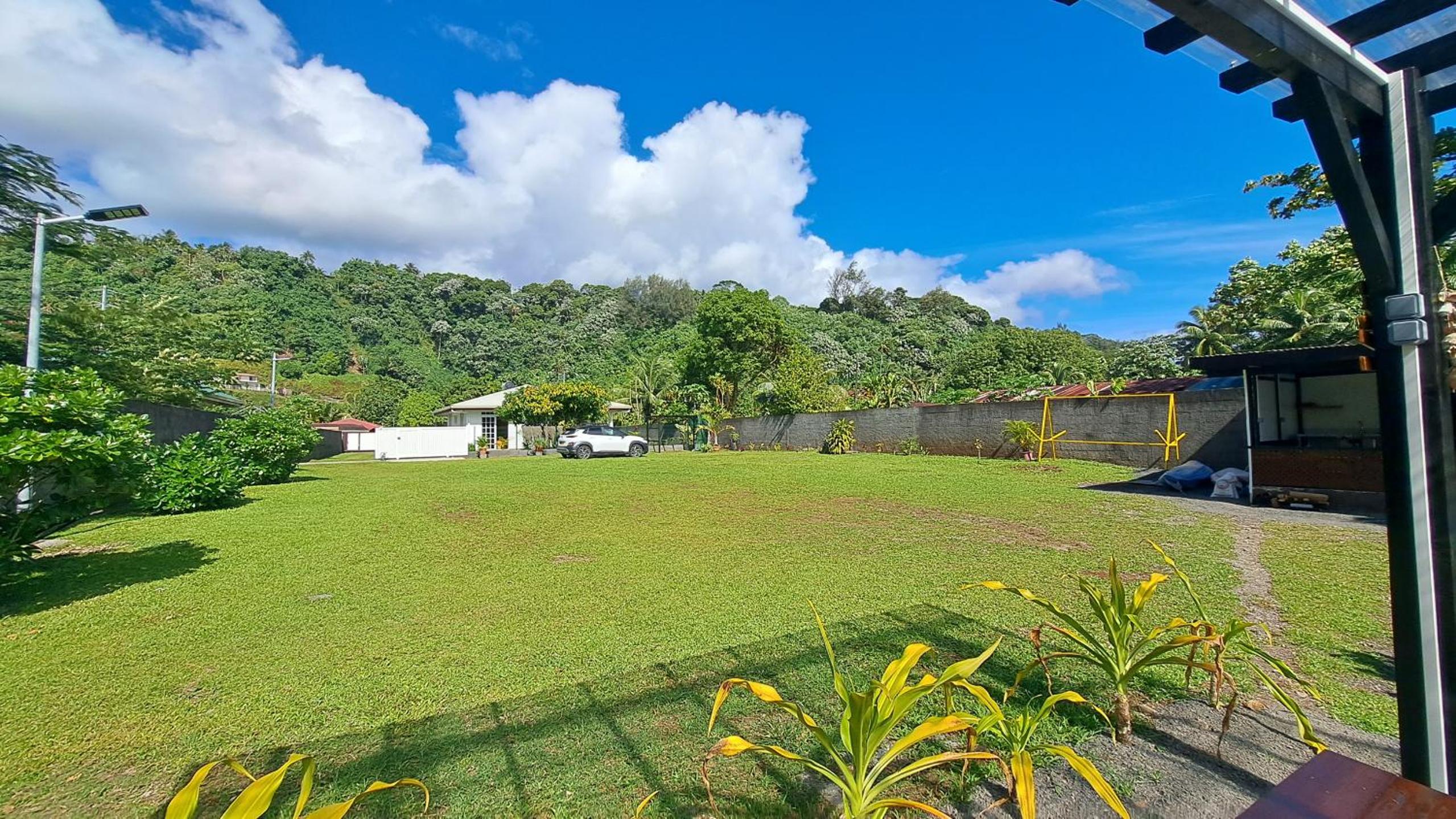 TAHITI - Motu Nono Beach View
