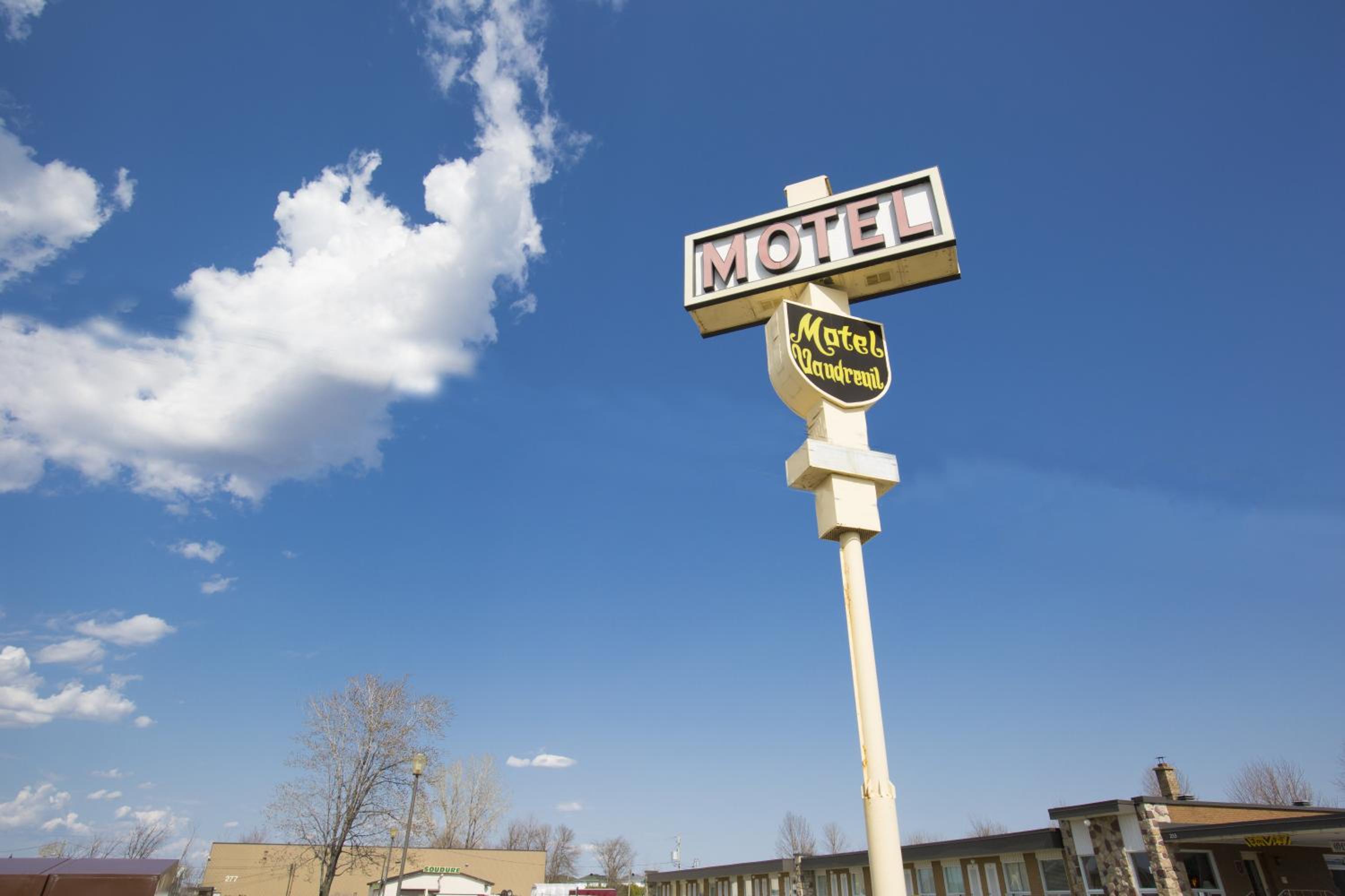 Motel Vaudreuil view 3