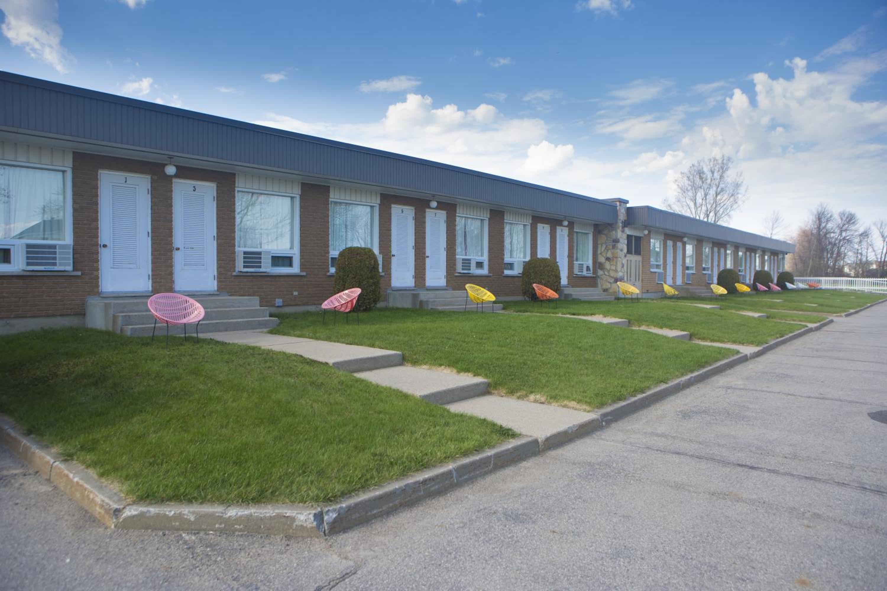 Motel Vaudreuil view 4