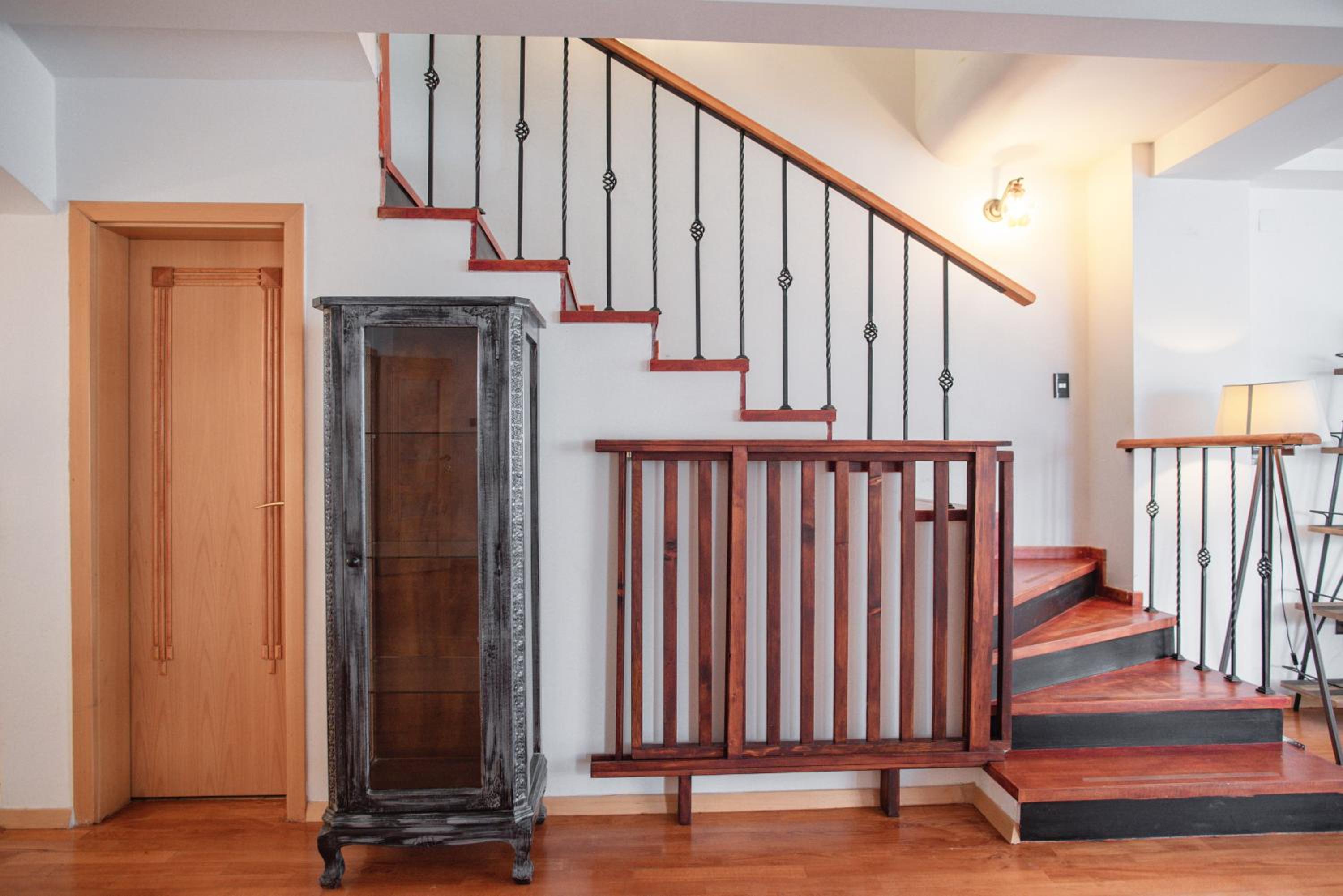 Lux House with own parking in Skopje view 2