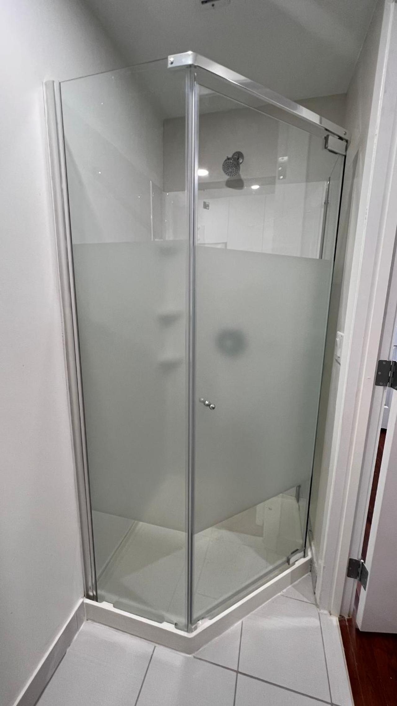 Lily room near golf and banff costco newly renovated queen size bed Single bathroom sofa TV