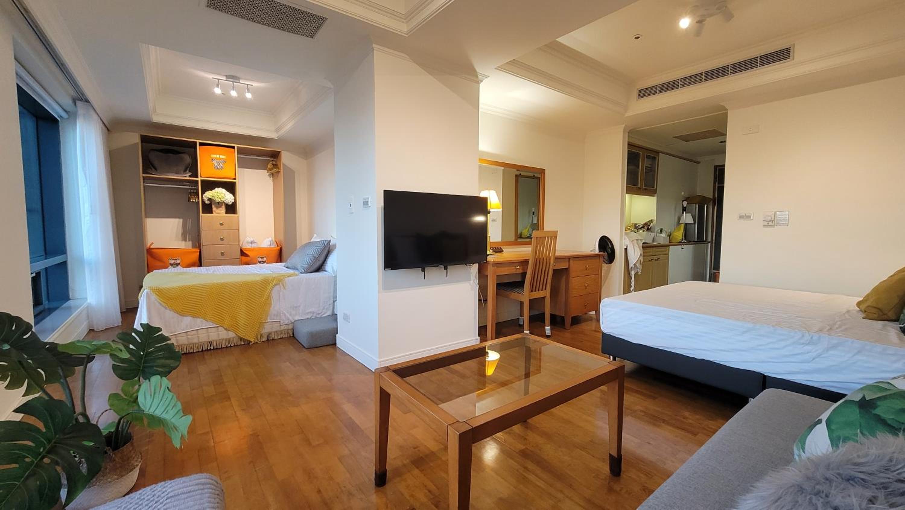 hotel room