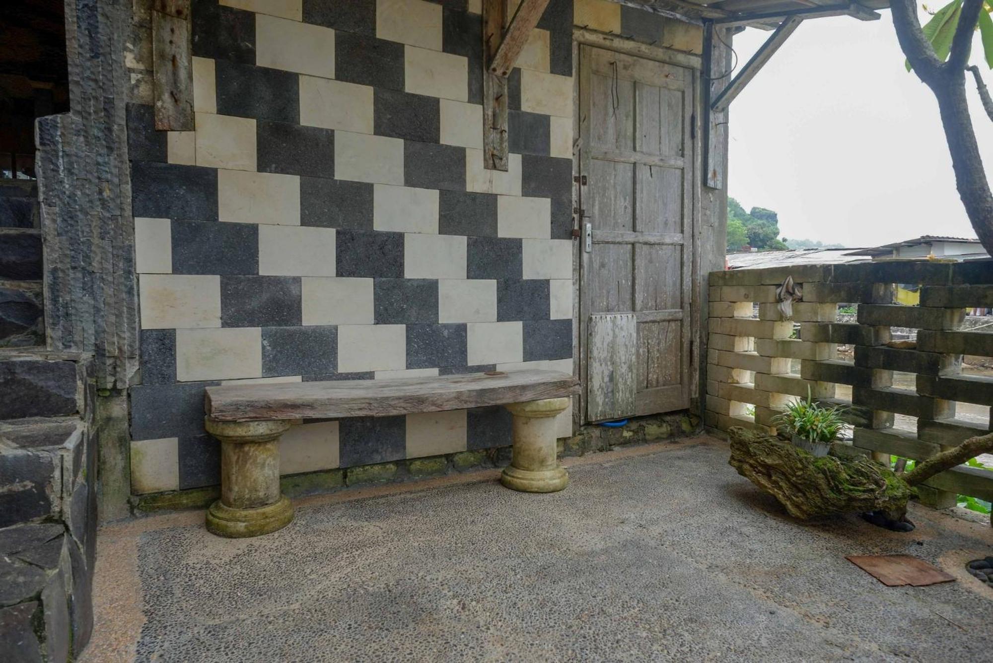 Hotel Kampoeng Drini RedPartner view 4