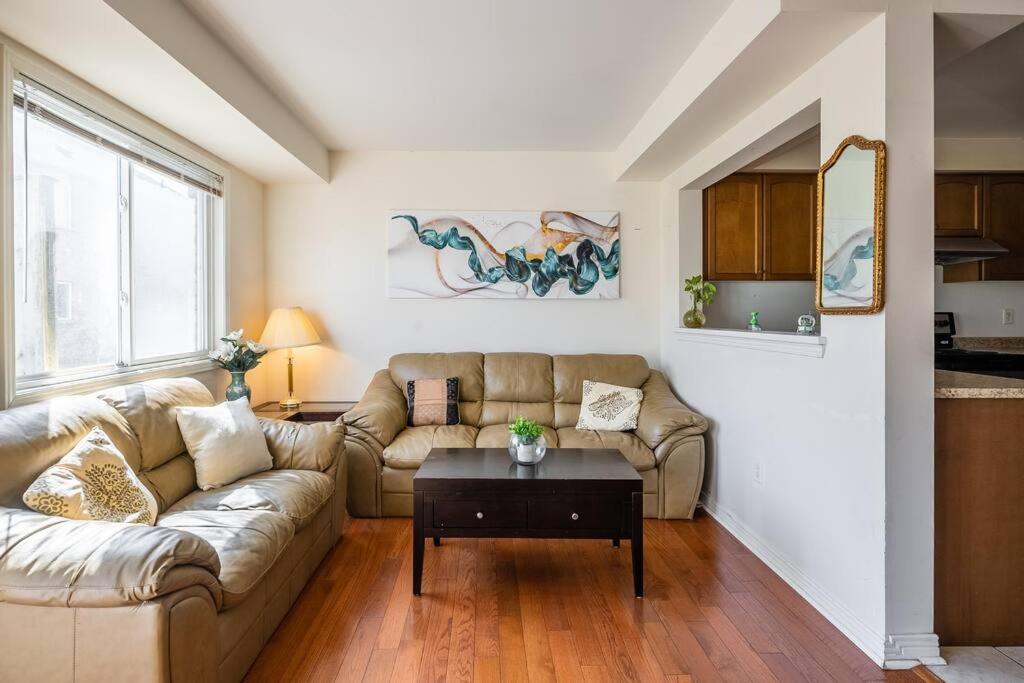 Beautiful Townhouse In Toronto