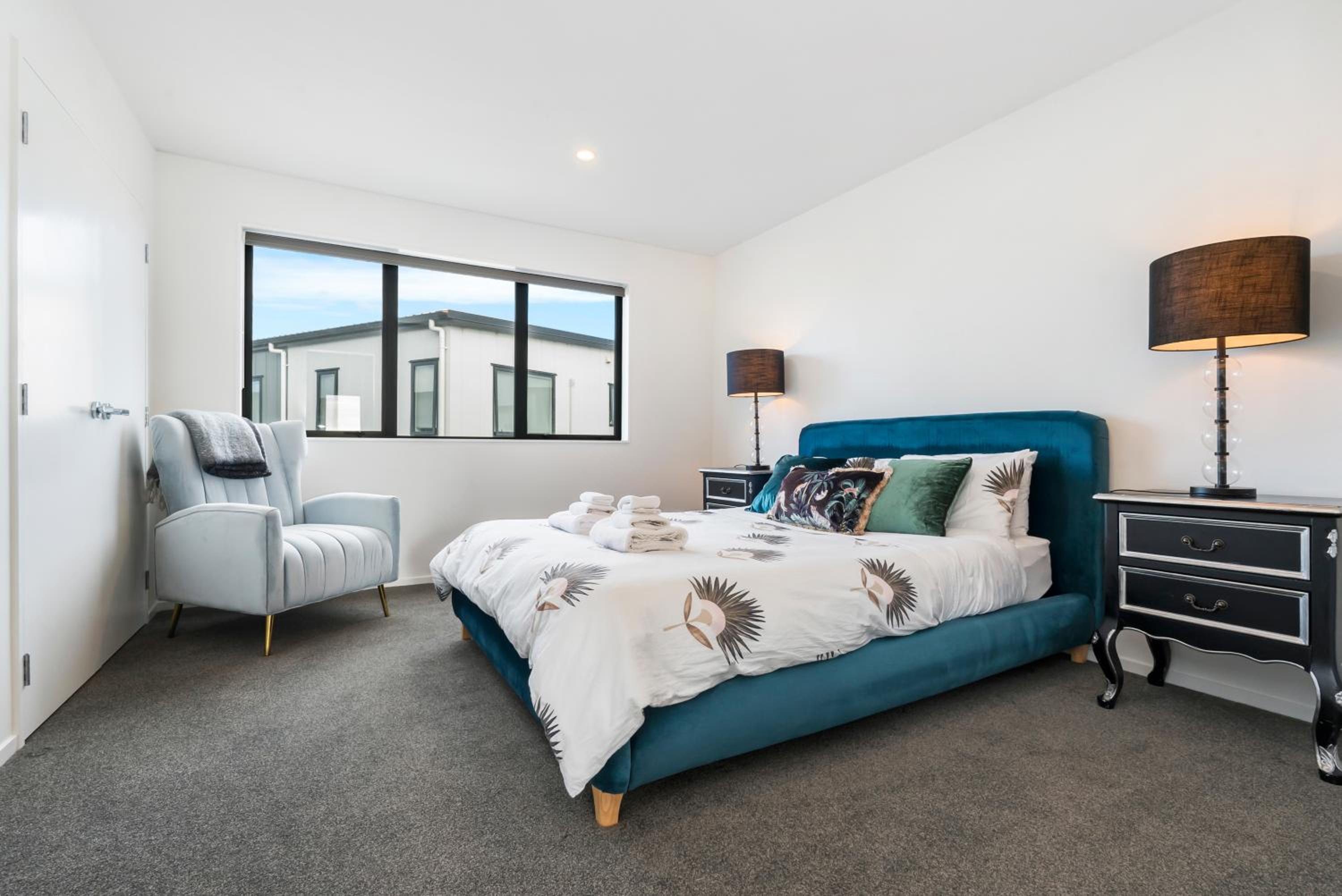 Your home away from home located near Auckland CBD view 3