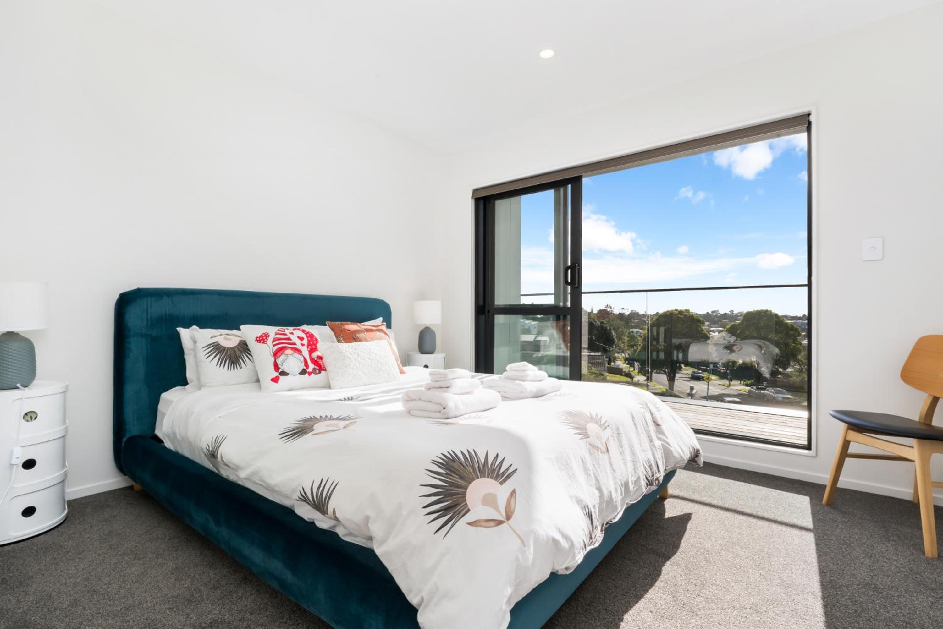 Your home away from home located near Auckland CBD view 4