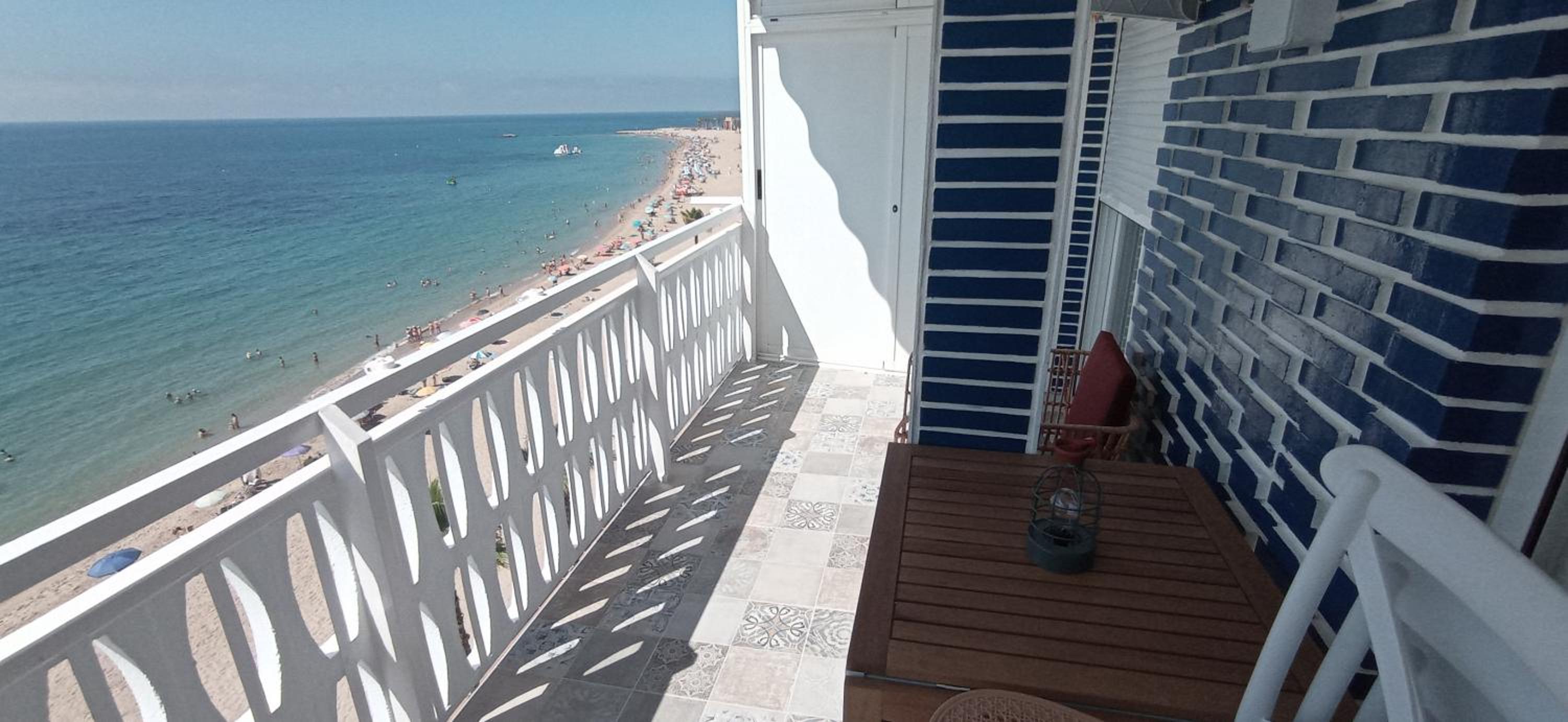 Apartamento L´espigo de Saoret primera linea playa Centro soleado y recien renovado