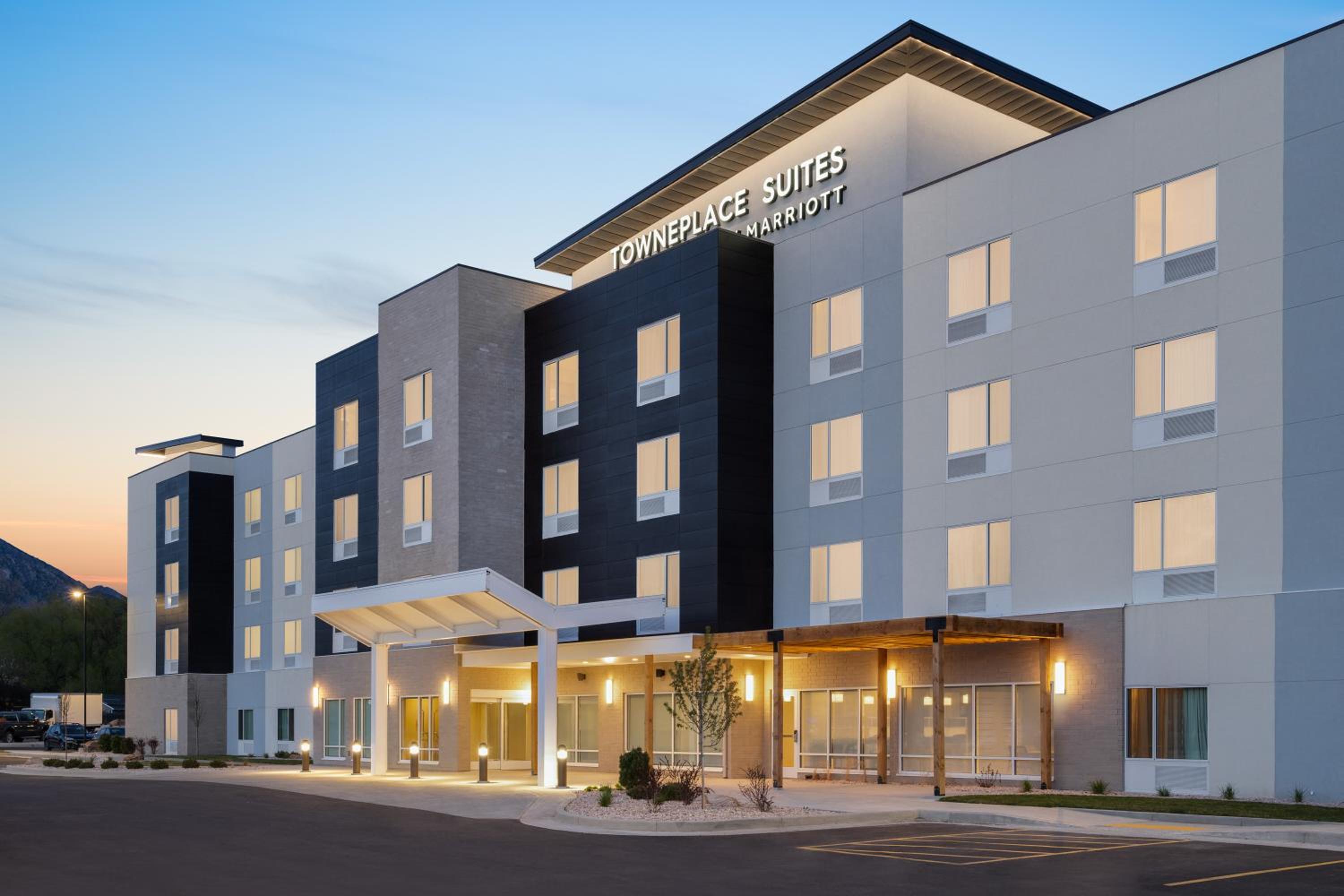 Logan Vacations - TownePlace Suites by Marriott Logan - Property Image 28