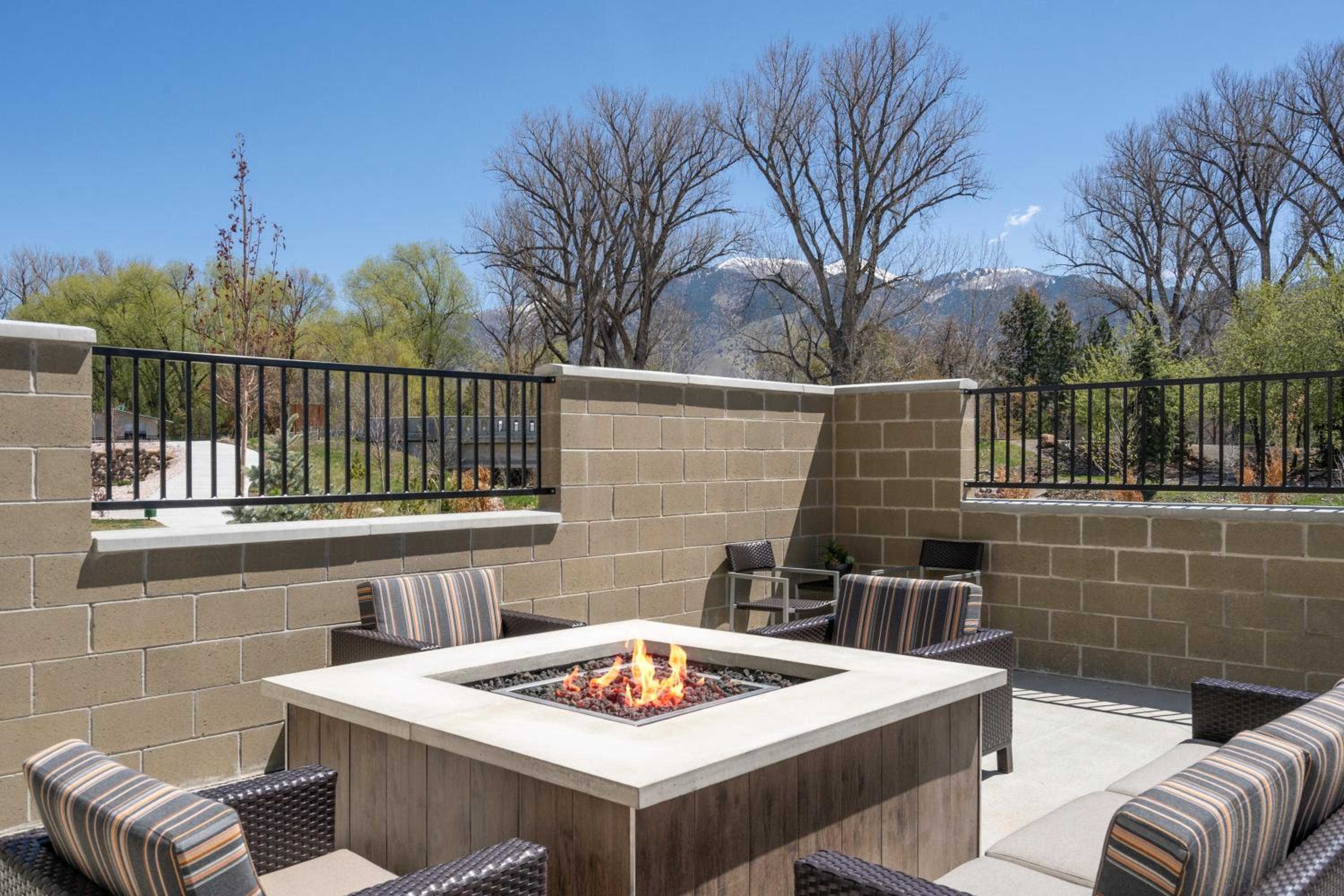 Logan Vacations - TownePlace Suites by Marriott Logan - Property Image 19