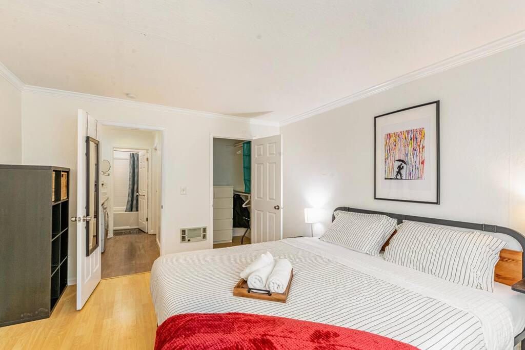Condo in Most sought after neighborhoods view 4