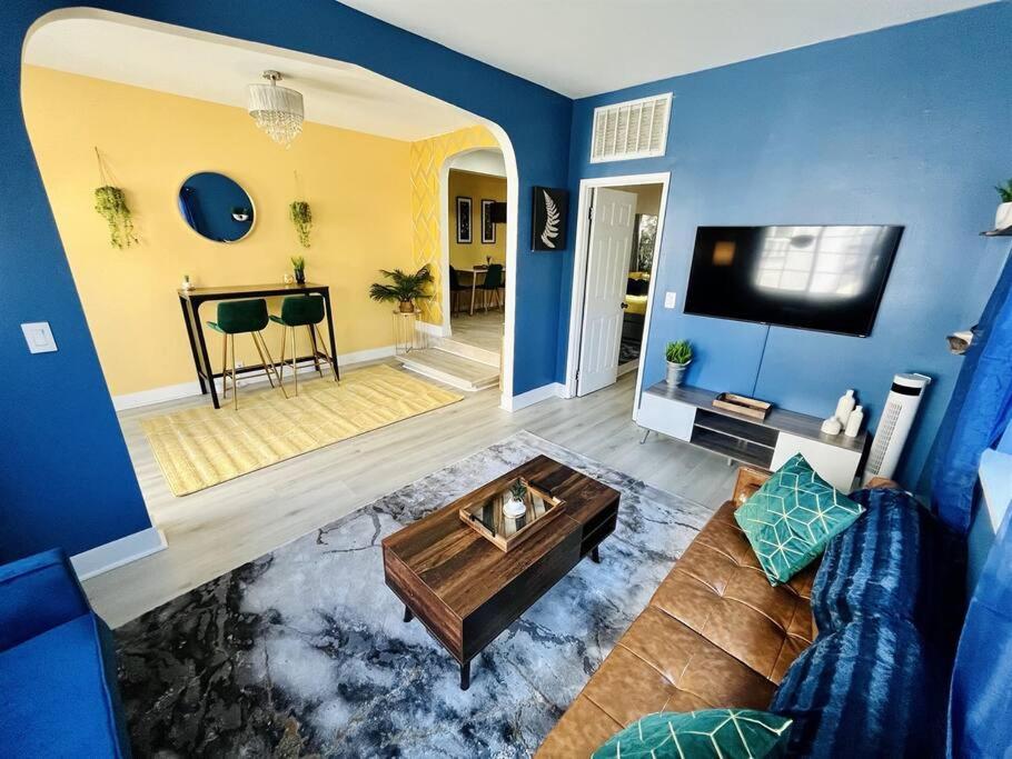 Modern Cottage near many conveniences view 4