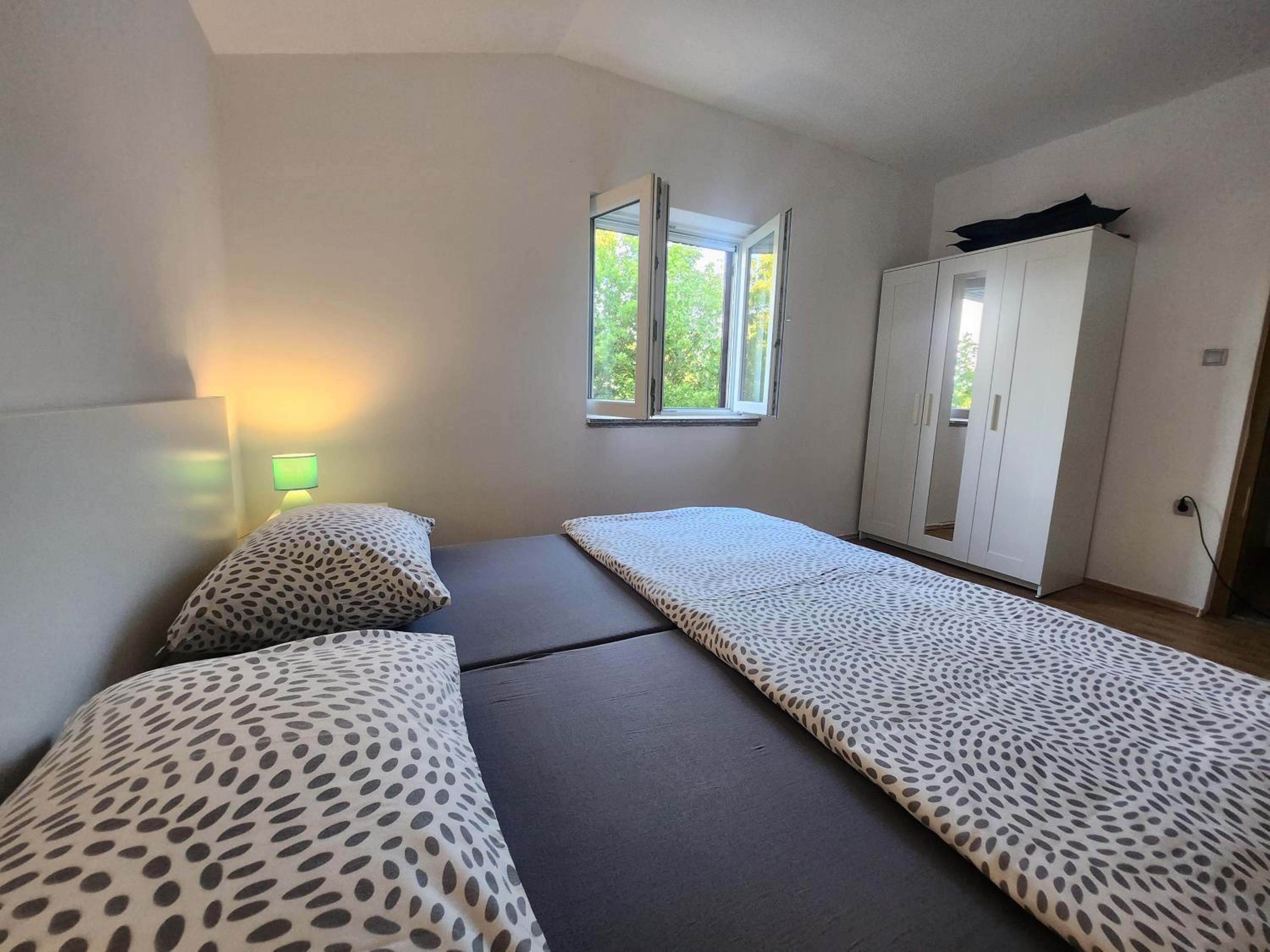 Photo 50