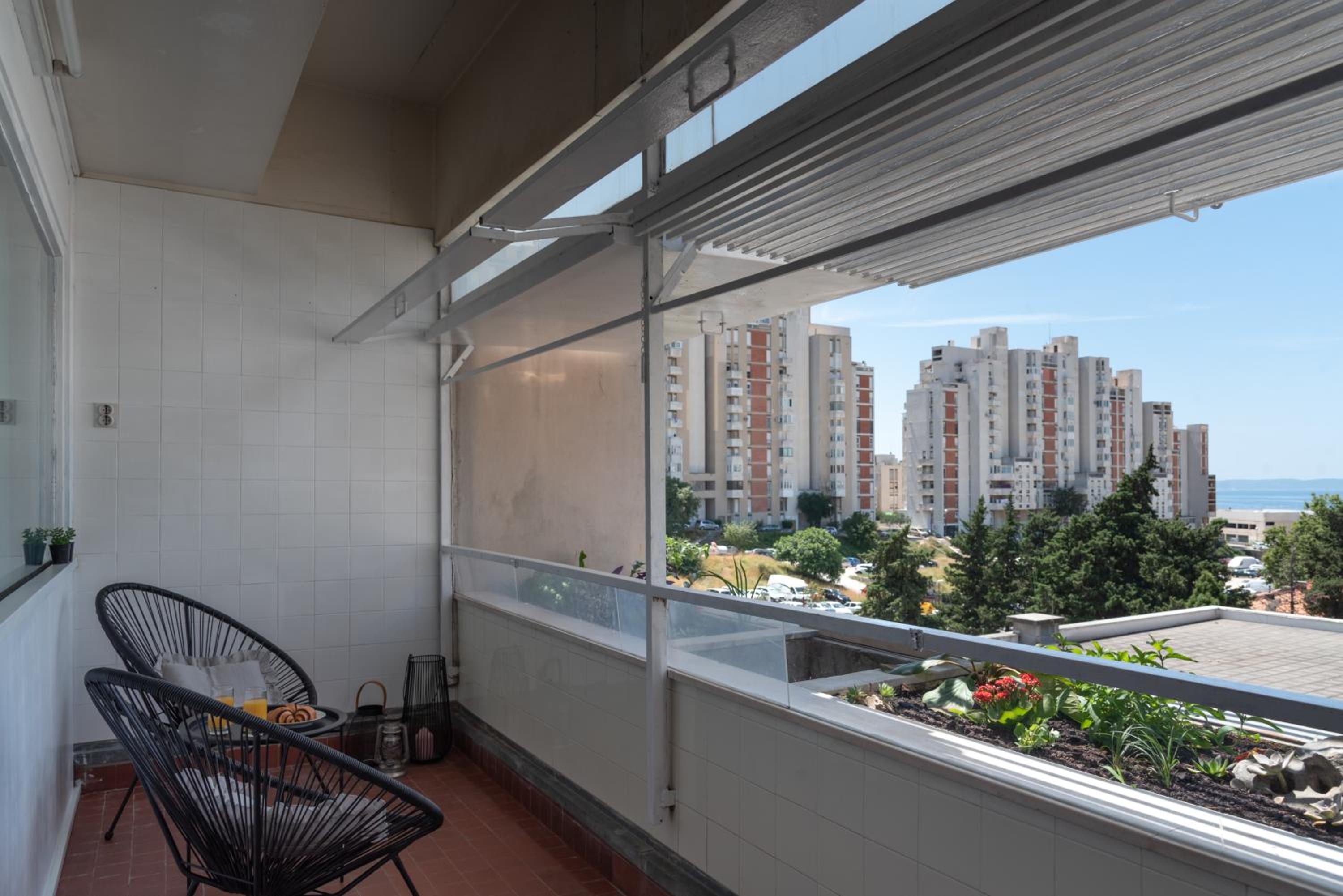 SunnyRose Apartment - walking distance from Znjan beach - free public parking - huge balcony view 5