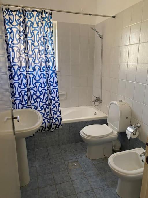 Lovely 3 Bedrooms Apartment at city center view 3