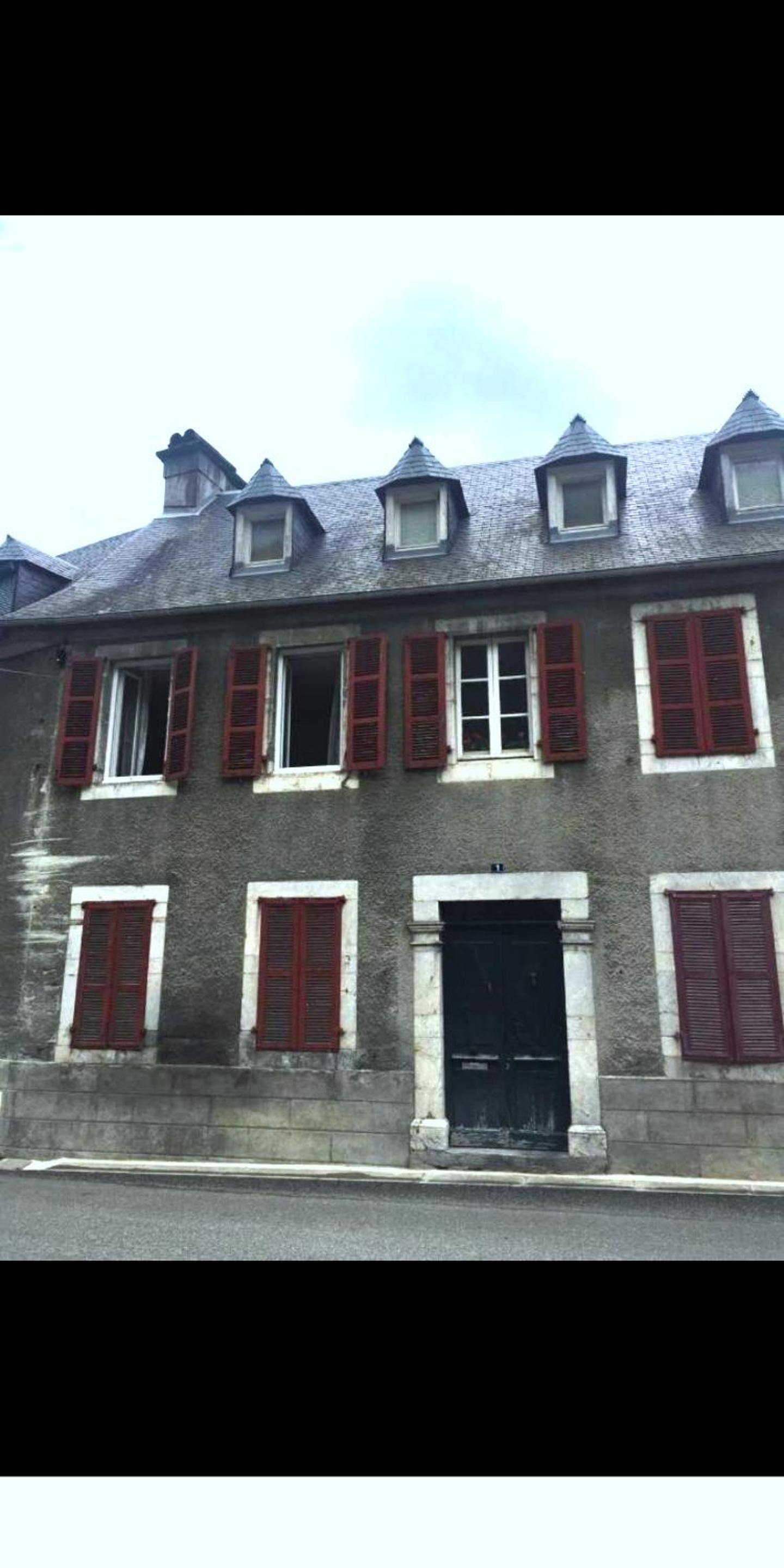 Appartement dans ancienne maison pyrénéenne.