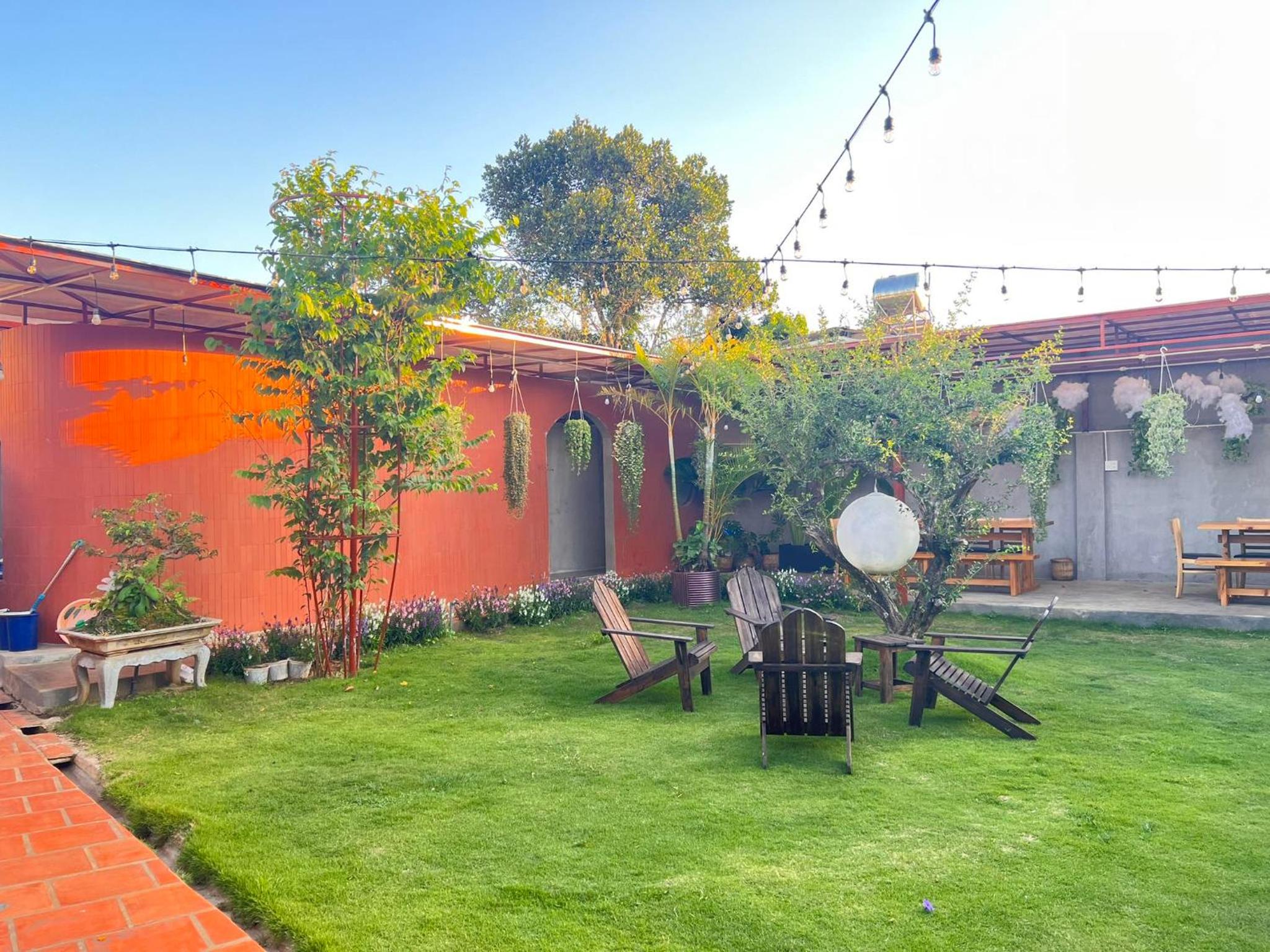 MOONLIGHT Homestay & Hotel