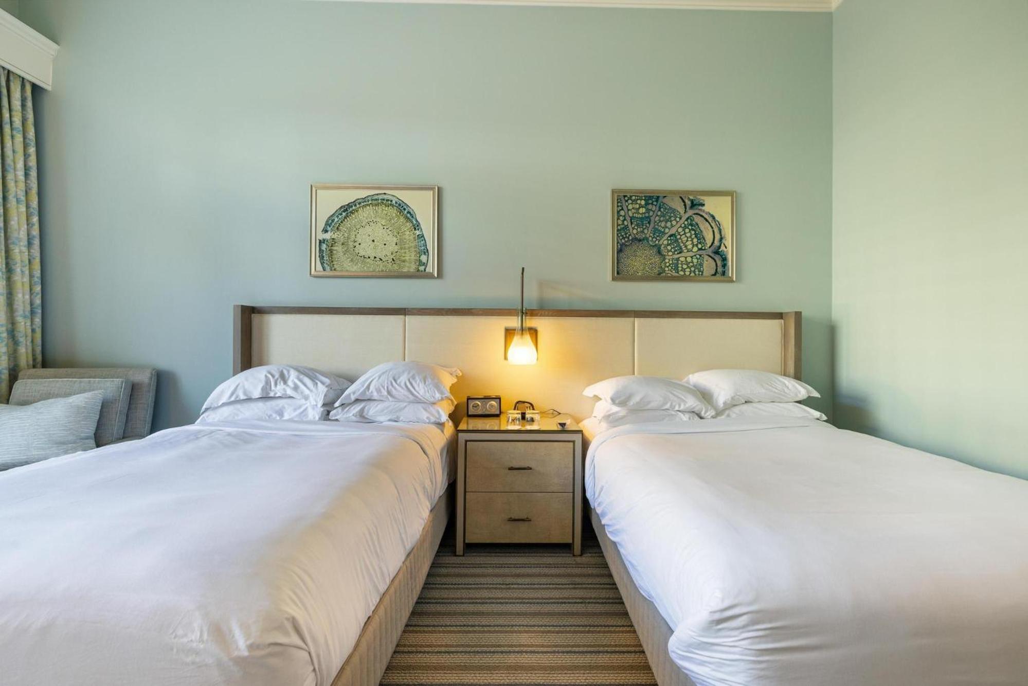 Charming 5 Star Condo Unit Situated at Ritz Carlton-Key Biscayne