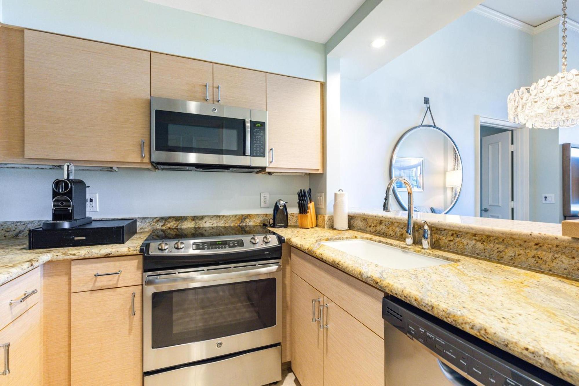 Unique 1BR Suite Condo Located at Ritz Carlton-Key Biscayne