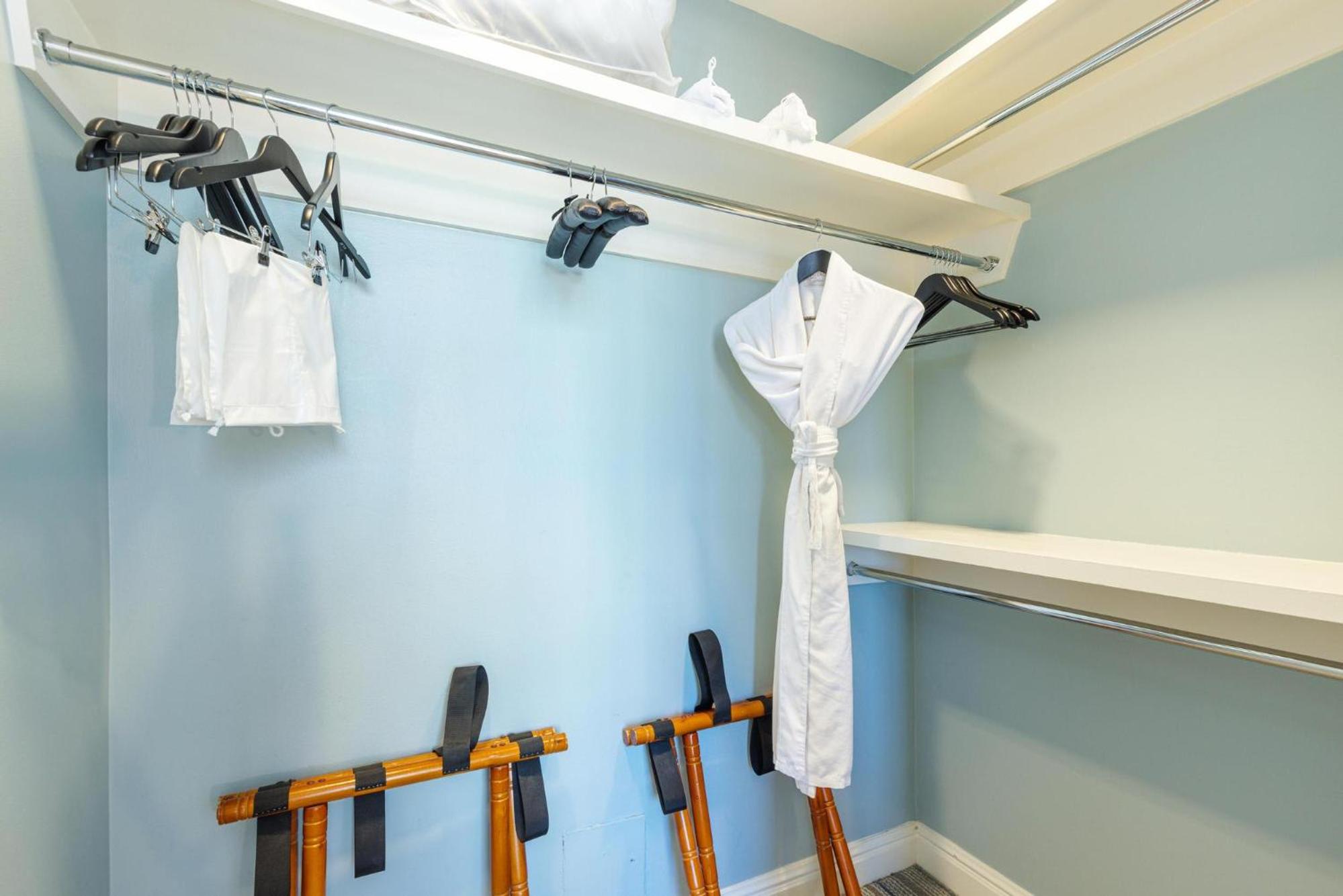 Unique 1BR Suite Condo Located at Ritz Carlton-Key Biscayne