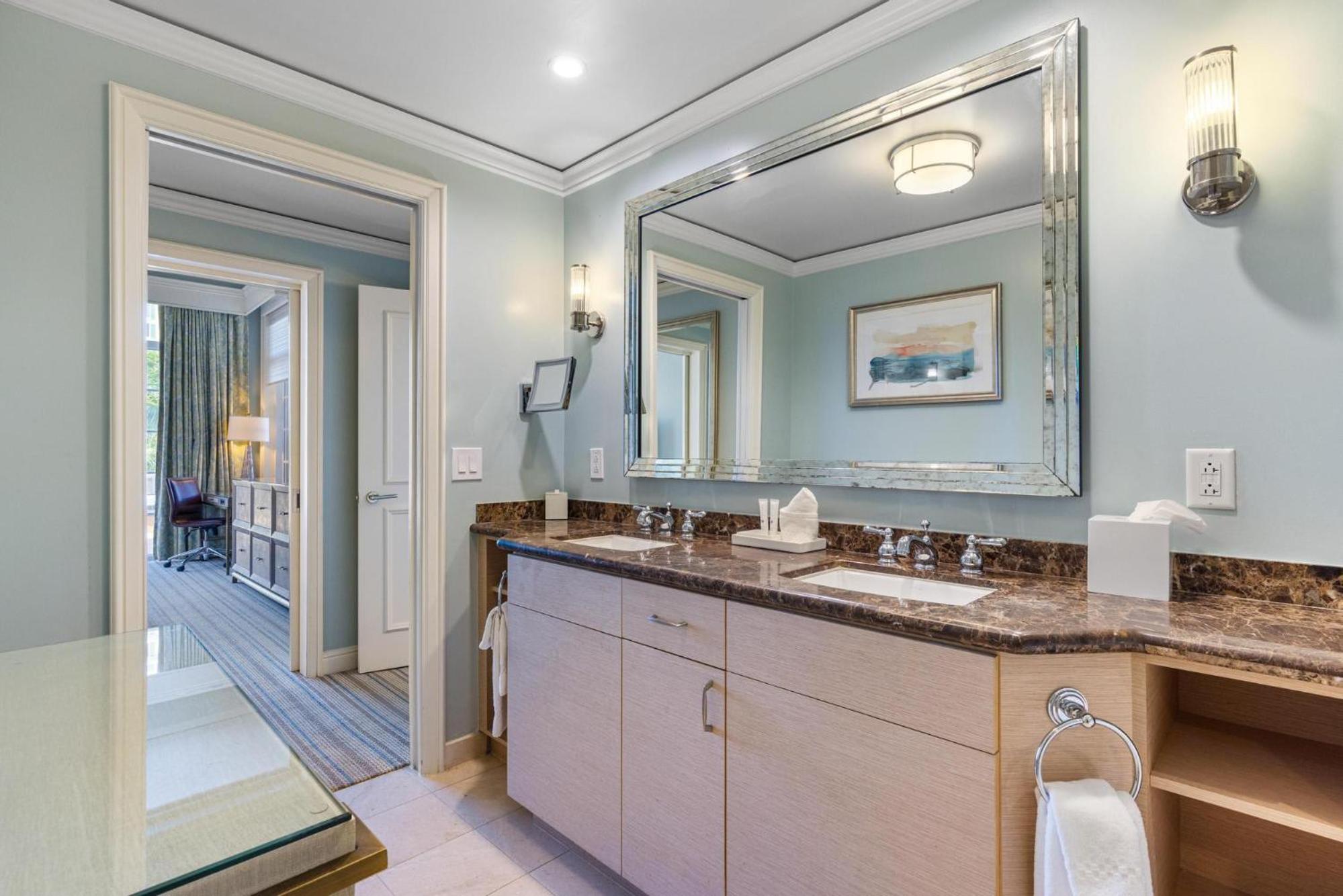 Unique 1BR Suite Condo Located at Ritz Carlton-Key Biscayne