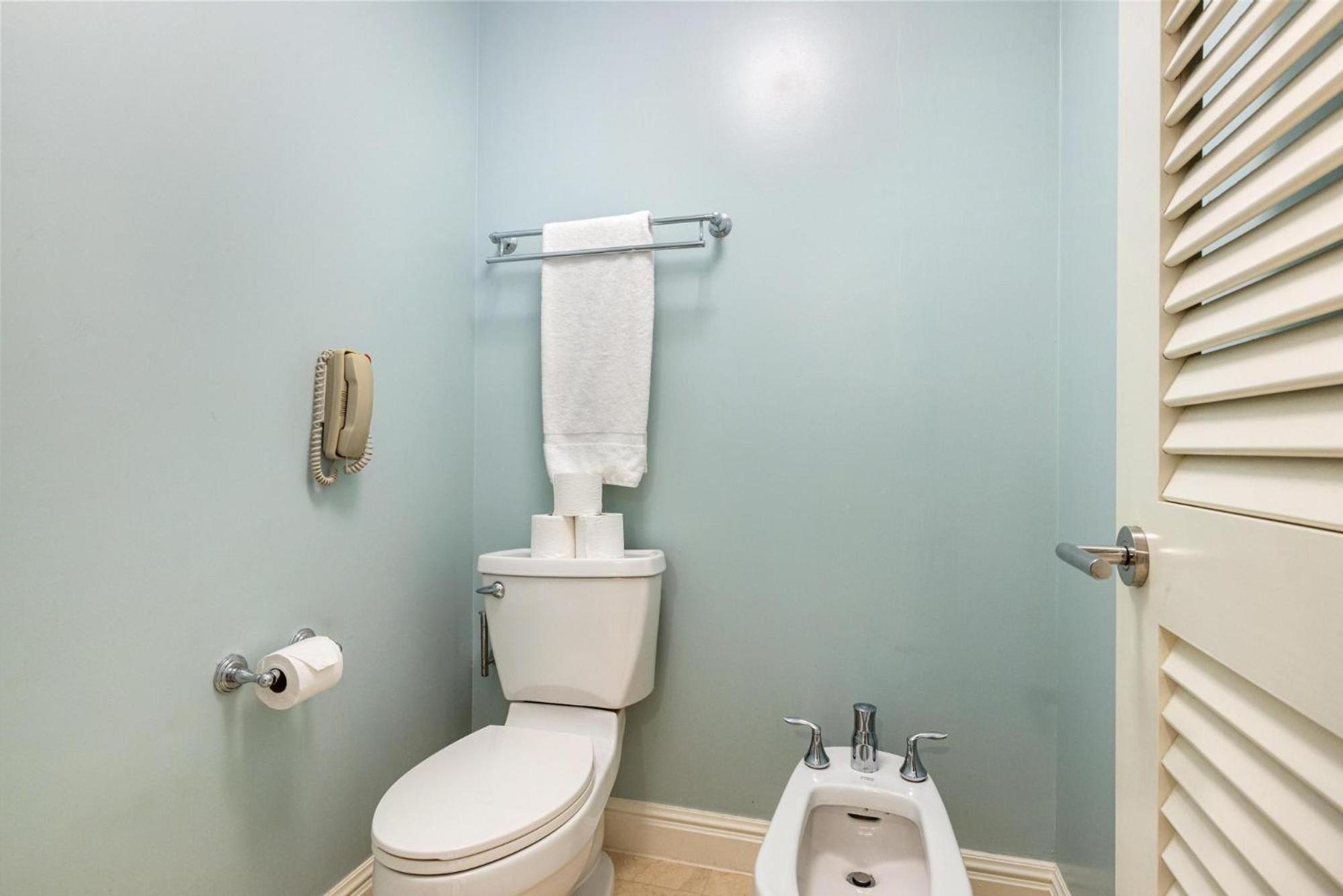Unique 1BR Suite Condo Located at Ritz Carlton-Key Biscayne