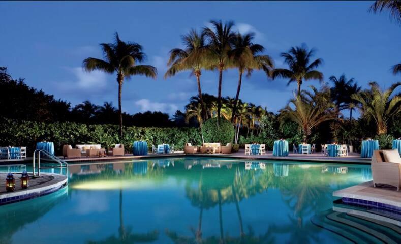 Lovely Deluxe Unit Located at Ritz Carlton - Key Biscayne!