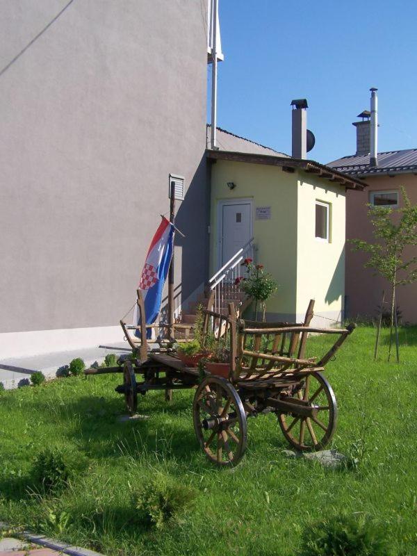 Guest House Ivac Inn Zagreb Airport