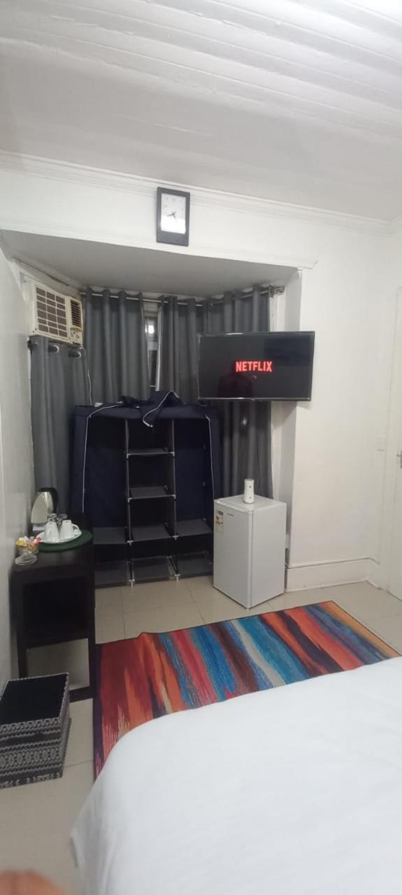 Pro Delux inn