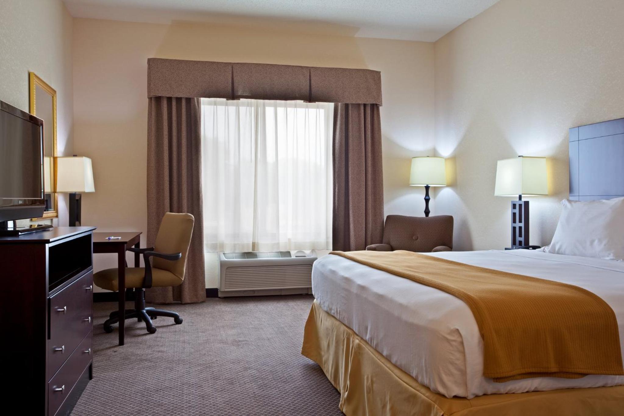 Holiday Inn Express Suites Chicago West-O'Hare Arpt Area , an IHG Hotel - Property Image 3