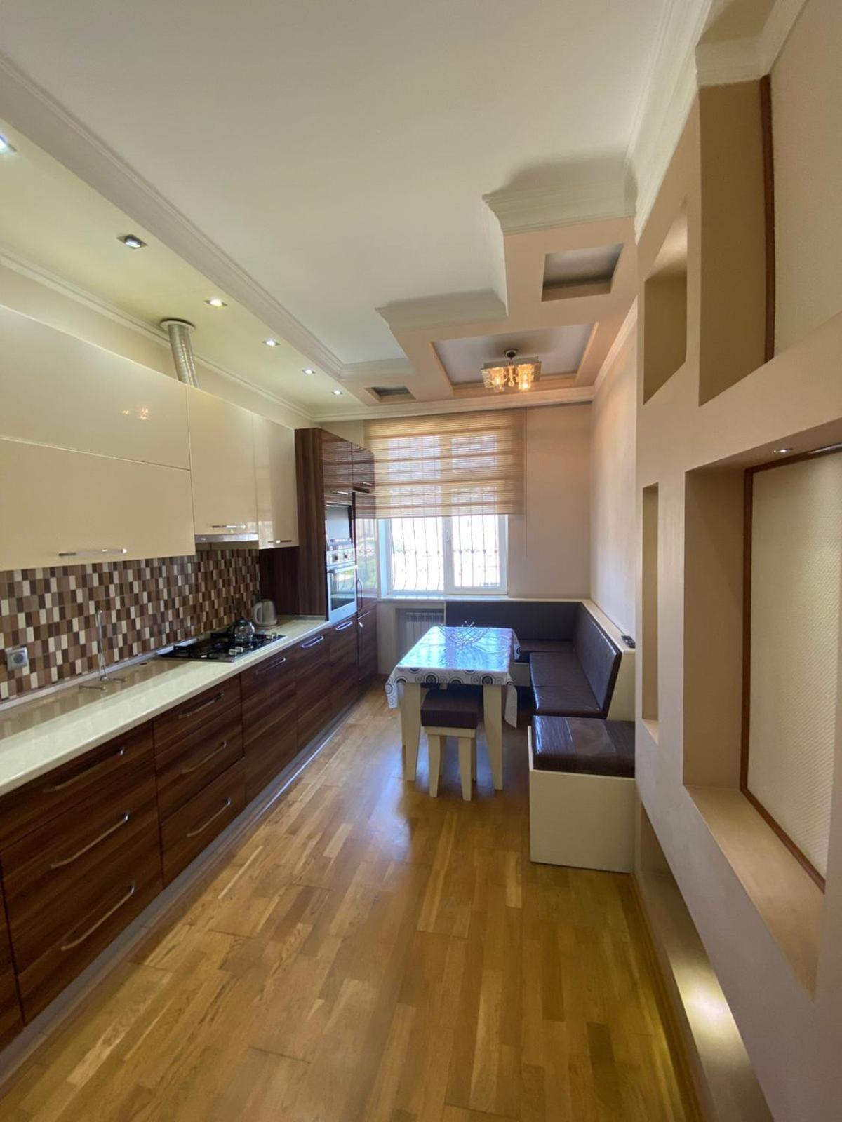 Viva 3 room apartment with jacuzzi two kilometers from the center